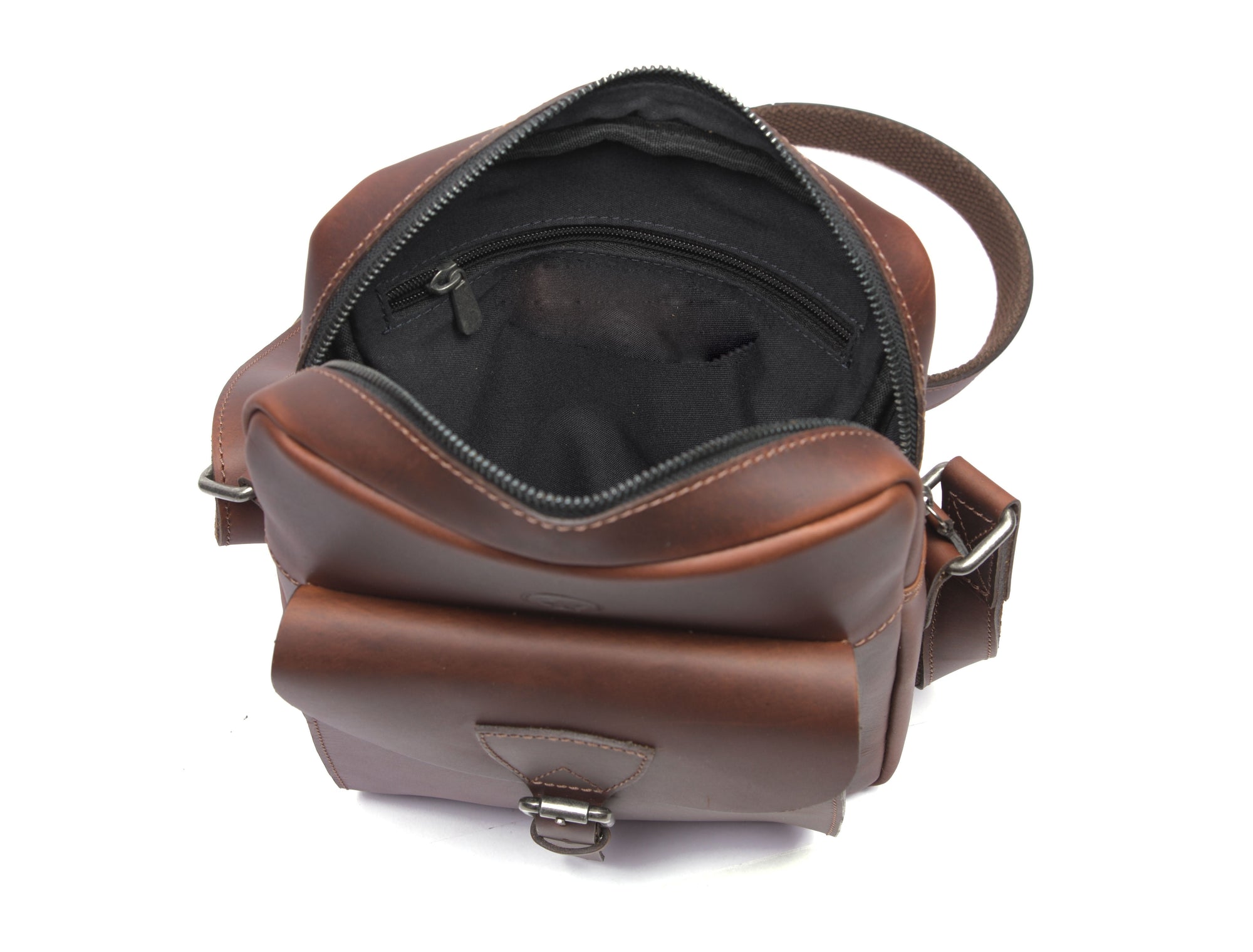 European Leather Fanny Bag – Sleek &amp; Durable