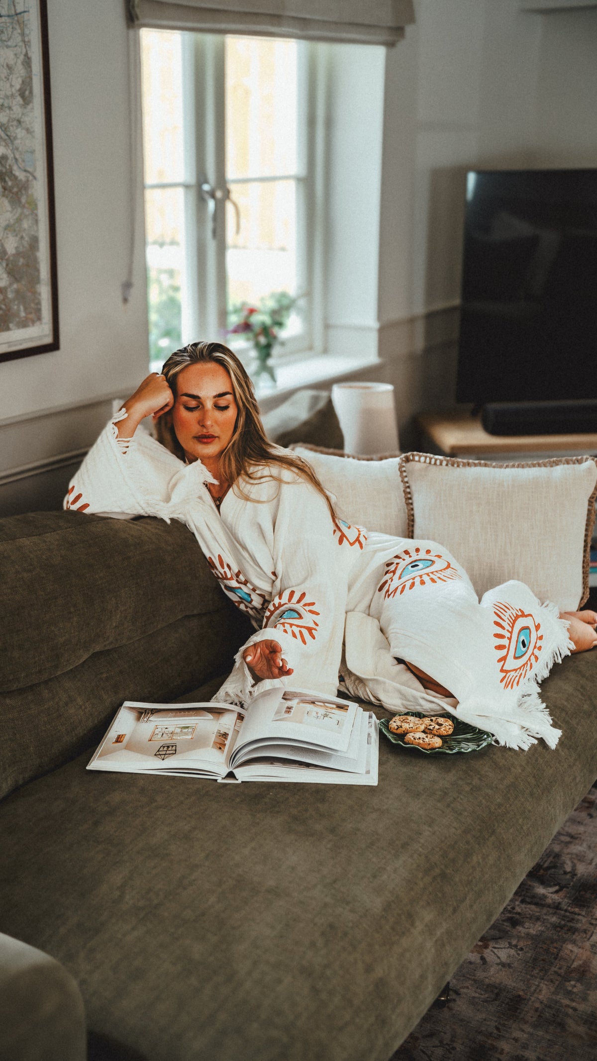 Long Cotton Robe: White with Orange &amp; Blue Eye
