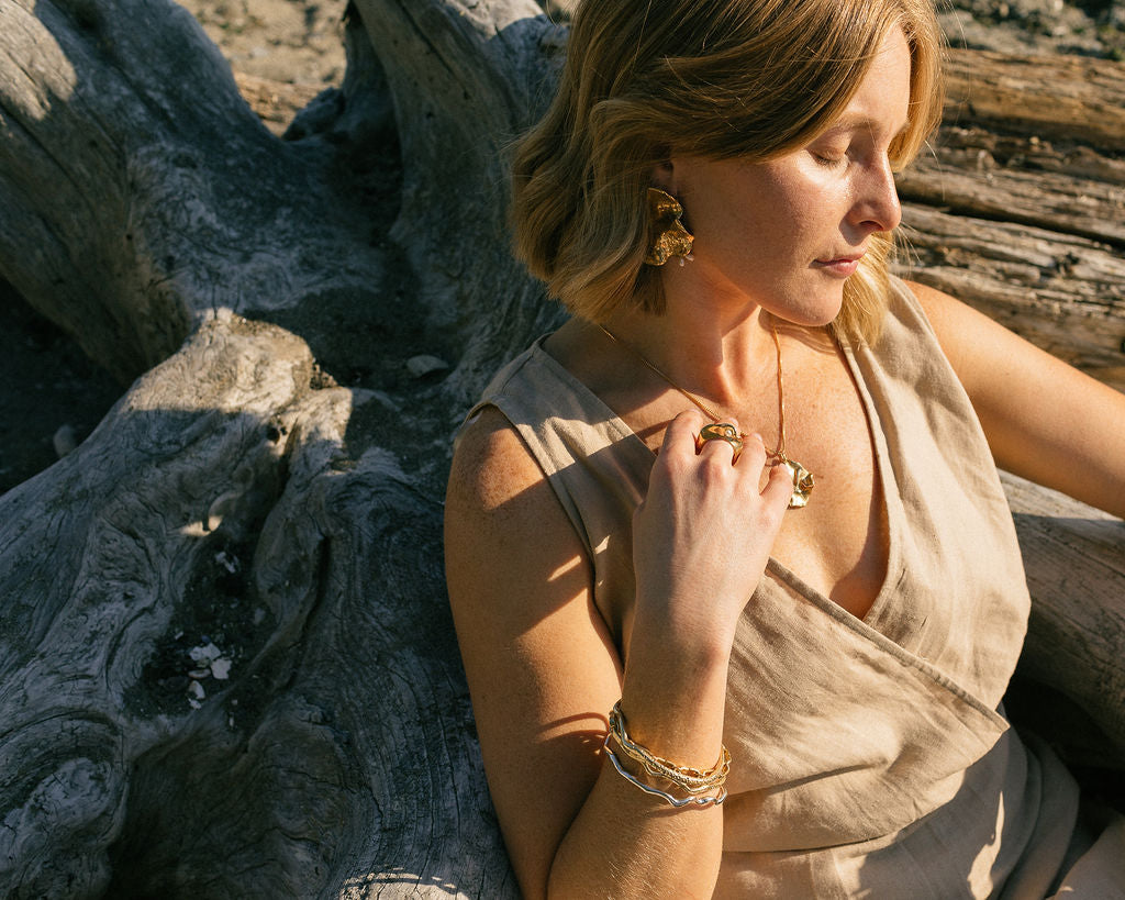 LAVER Necklace
