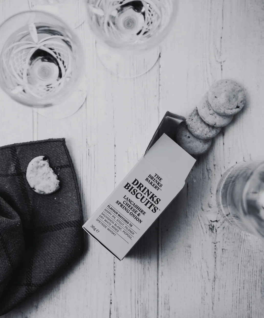 Lancashire Cheese &amp; Spring Onion Drinks Biscuits