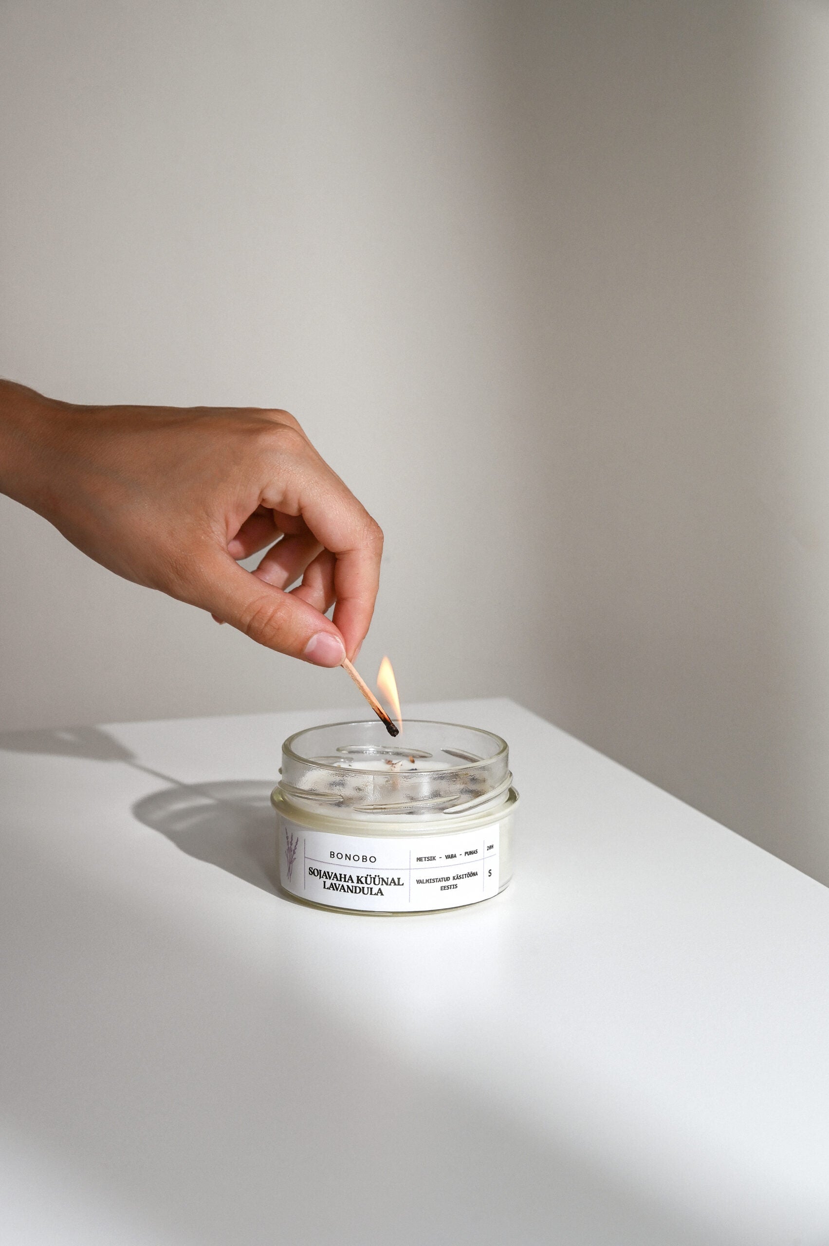 Small Scented Lavender Candle 20 Hour Burn