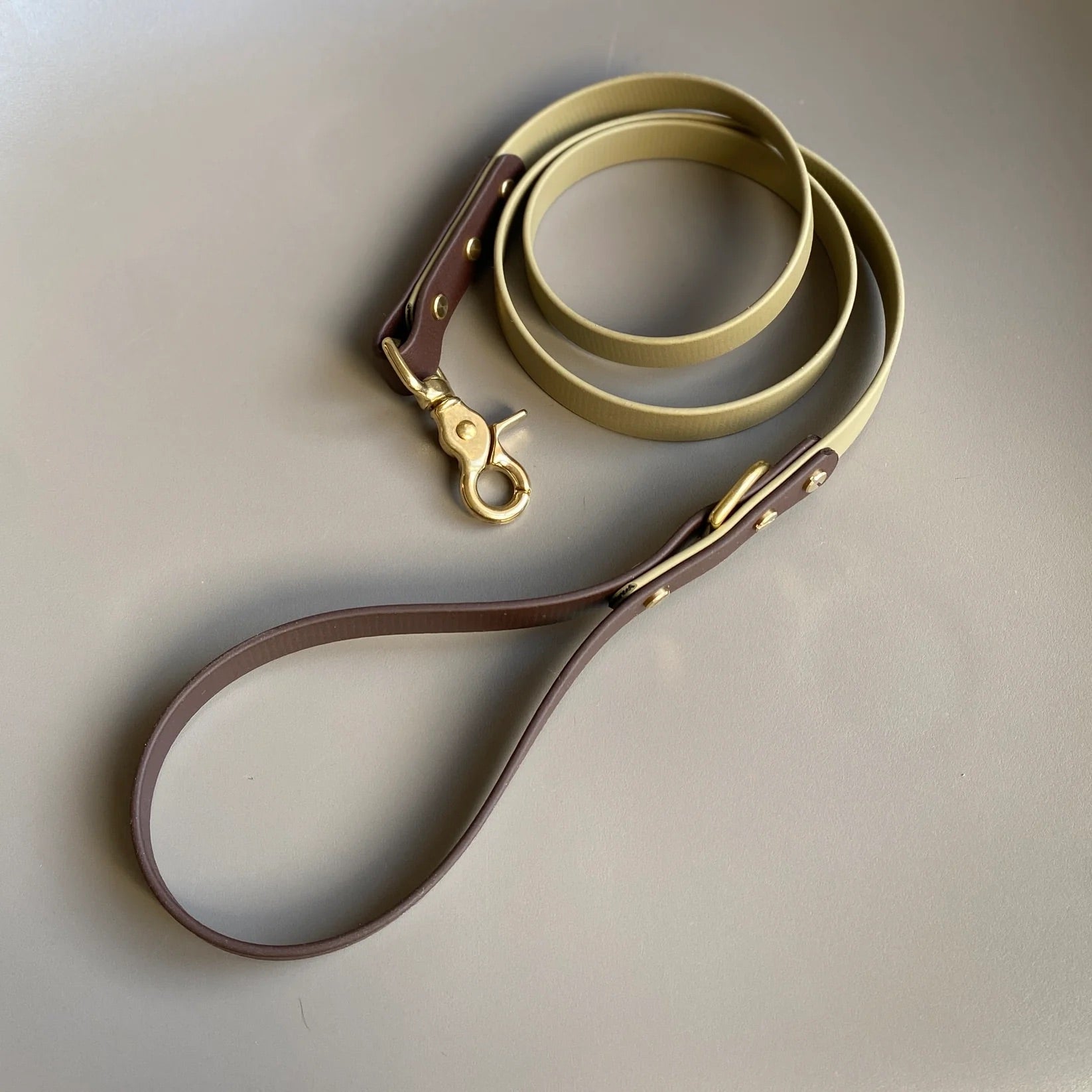 Loki Olive &amp; Brown Colour Block Lead