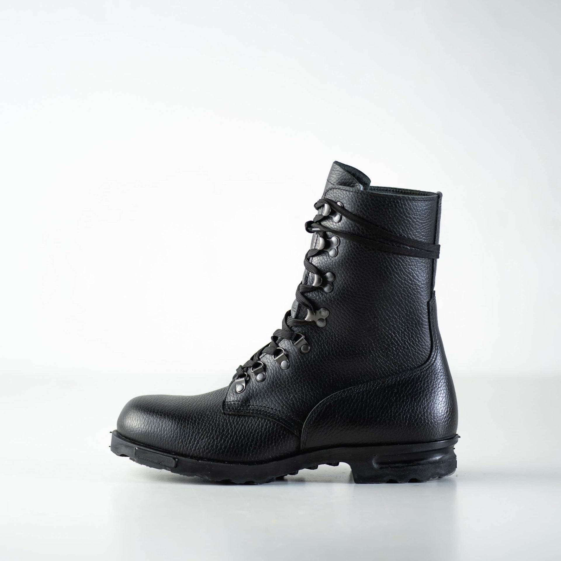 Legendary M77 Combat Boots – Durable, Comfortable & Unisex by Samelin at www.brixbailey.com