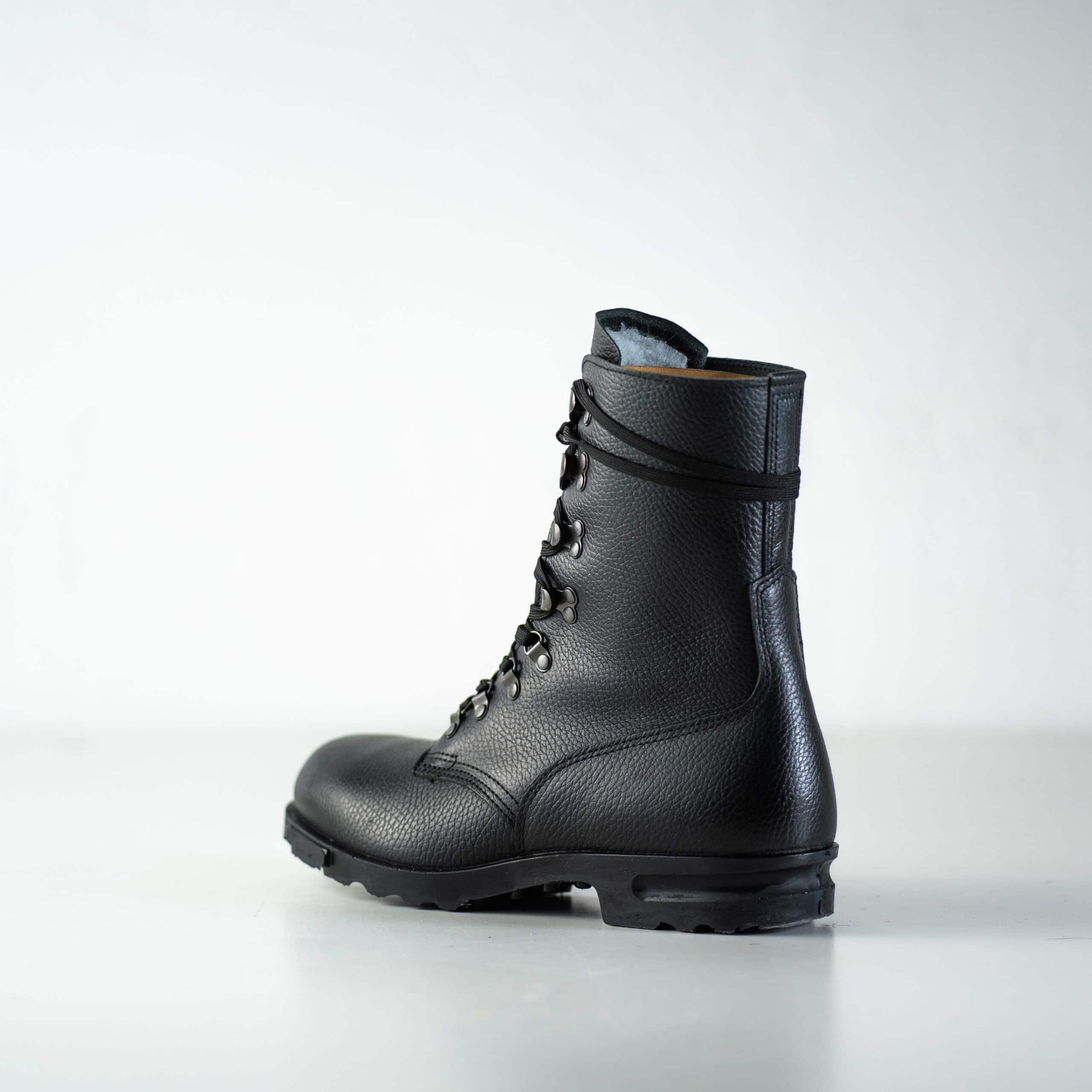 Legendary M77 Combat Boots – Durable, Unisex &amp; High-Quality by Samelin at www.brixbailey.com