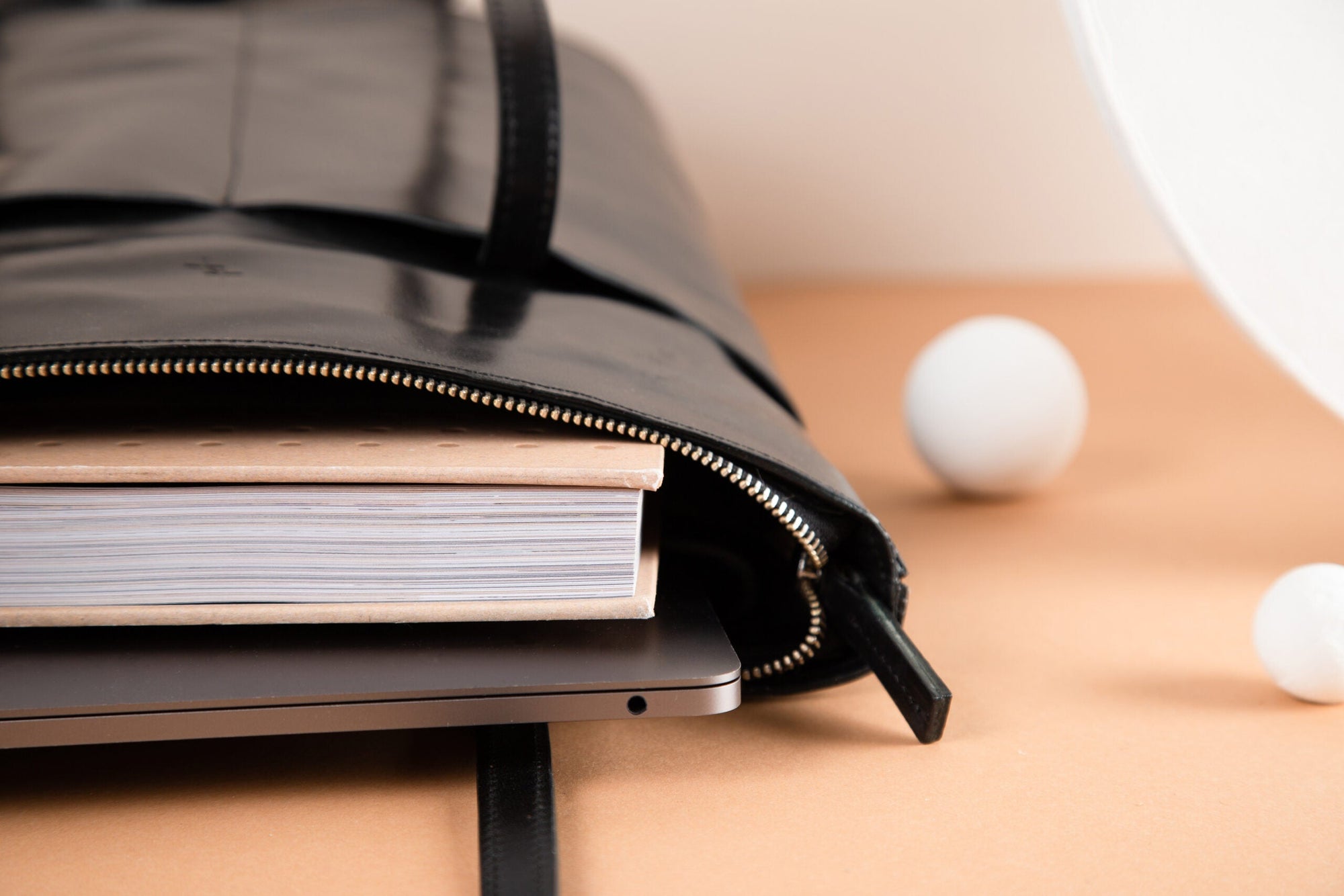 Gorgeous Leather Shoulder Tote Bag