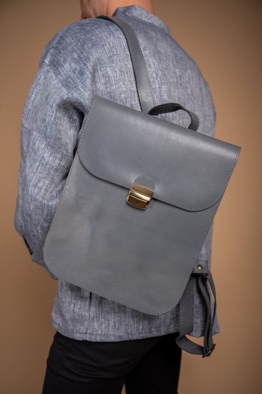 Natural Leather Saddle Bag - Vintage Chic & Laptop-Ready