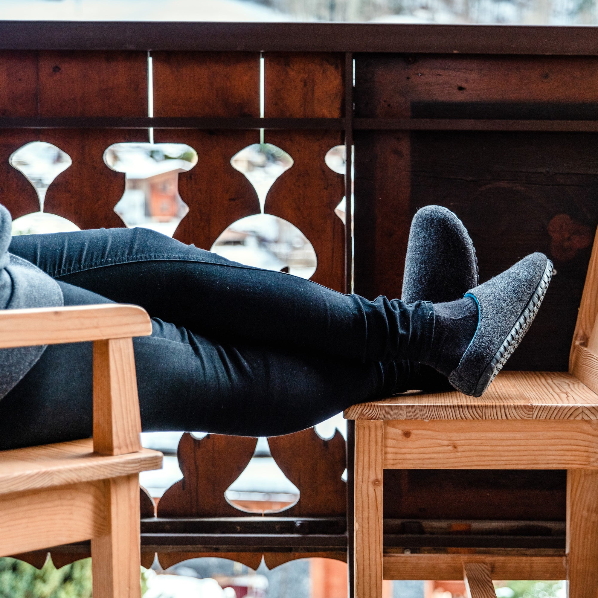 Outback Women's Slipper in Charcoal and Turquoise