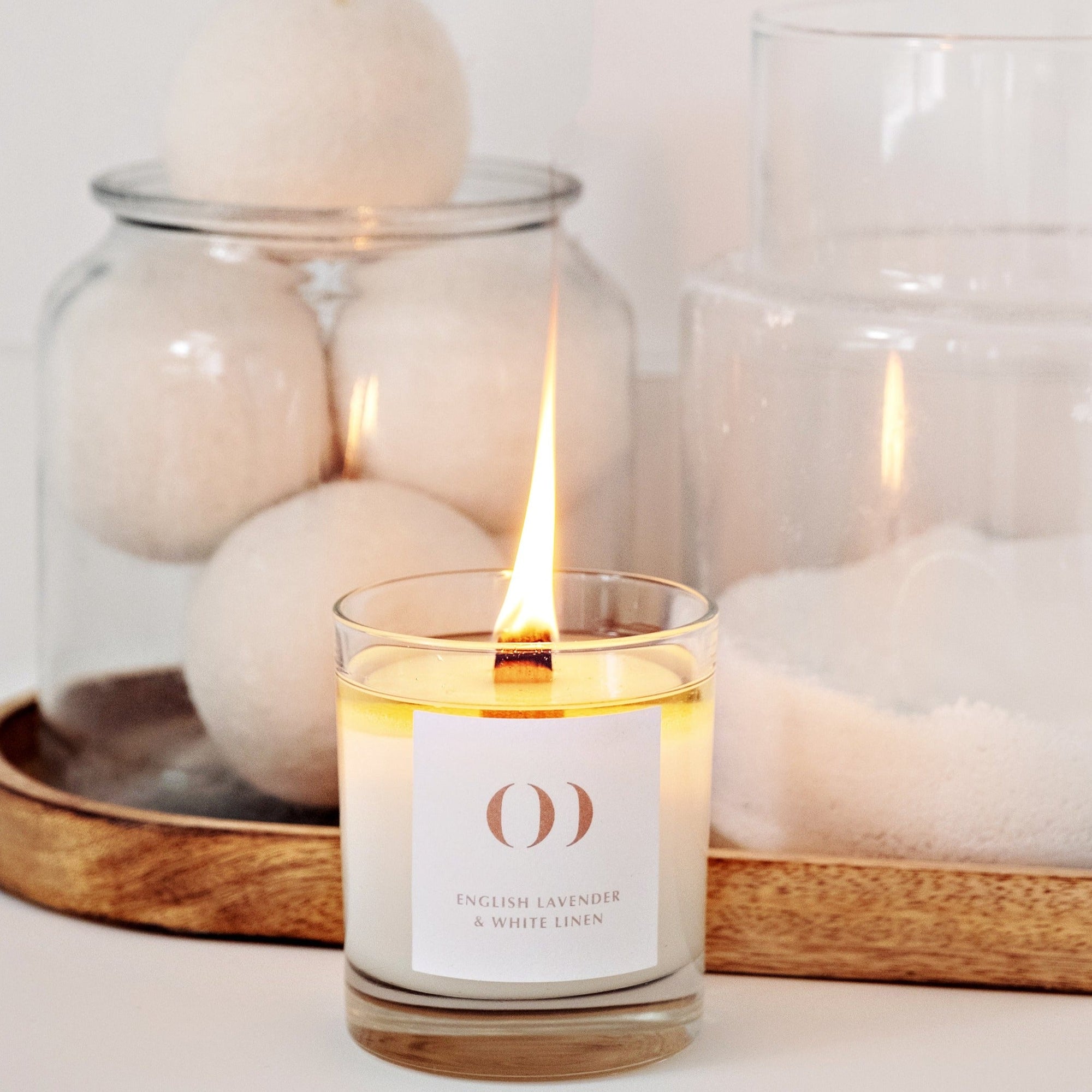 ENGLISH LAVENDER AND WHITE LINEN CANDLE (FLORAL COLLECTION)