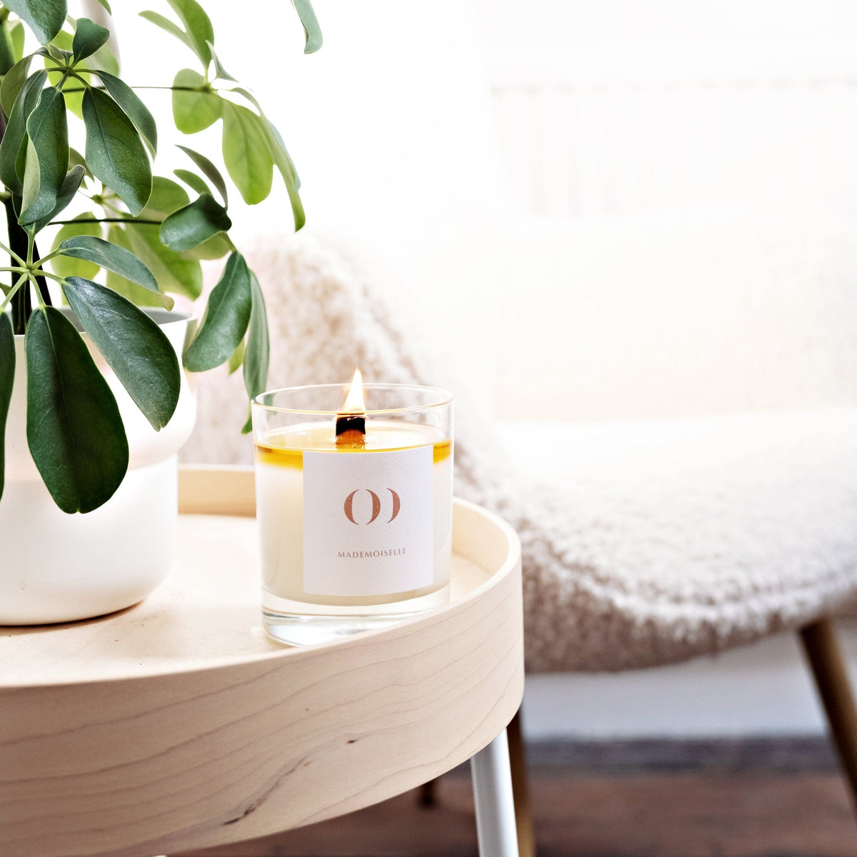 MADEMOISELLE CANDLE (FLORAL COLLECTION)