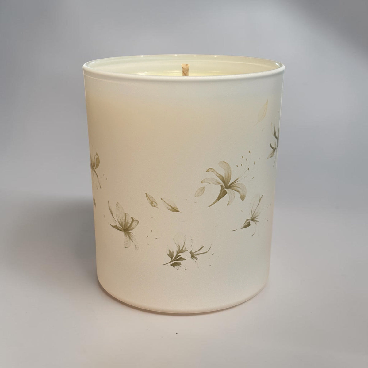 Honeysuckle &amp; Sandalwood – Luxury Soy Candle (30cl)