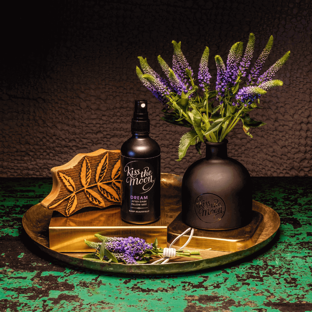 DREAM AFTER DARK PILLOW MIST Soothe with Lavender & Bergamot