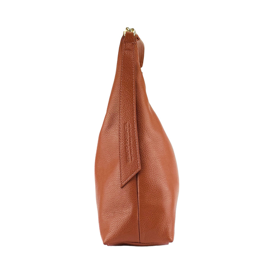 RB1017AM | Borsa Donna a spalla Morbida in Vera Pelle Made in Italy con manico singolo e tracolla removibile. Attacchi con moschettoni in metallo Oro Lucido - Colore Paprika - Dimensioni: cm 36 x 40 x 13