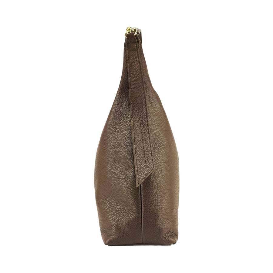 RB1017BV | Borsa Donna a spalla Morbida in Vera Pelle Made in Italy con manico singolo e tracolla removibile. Attacchi con moschettoni in metallo Oro Lucido - Colore Cioccolato - Dimensioni: cm 36 x 40 x 13