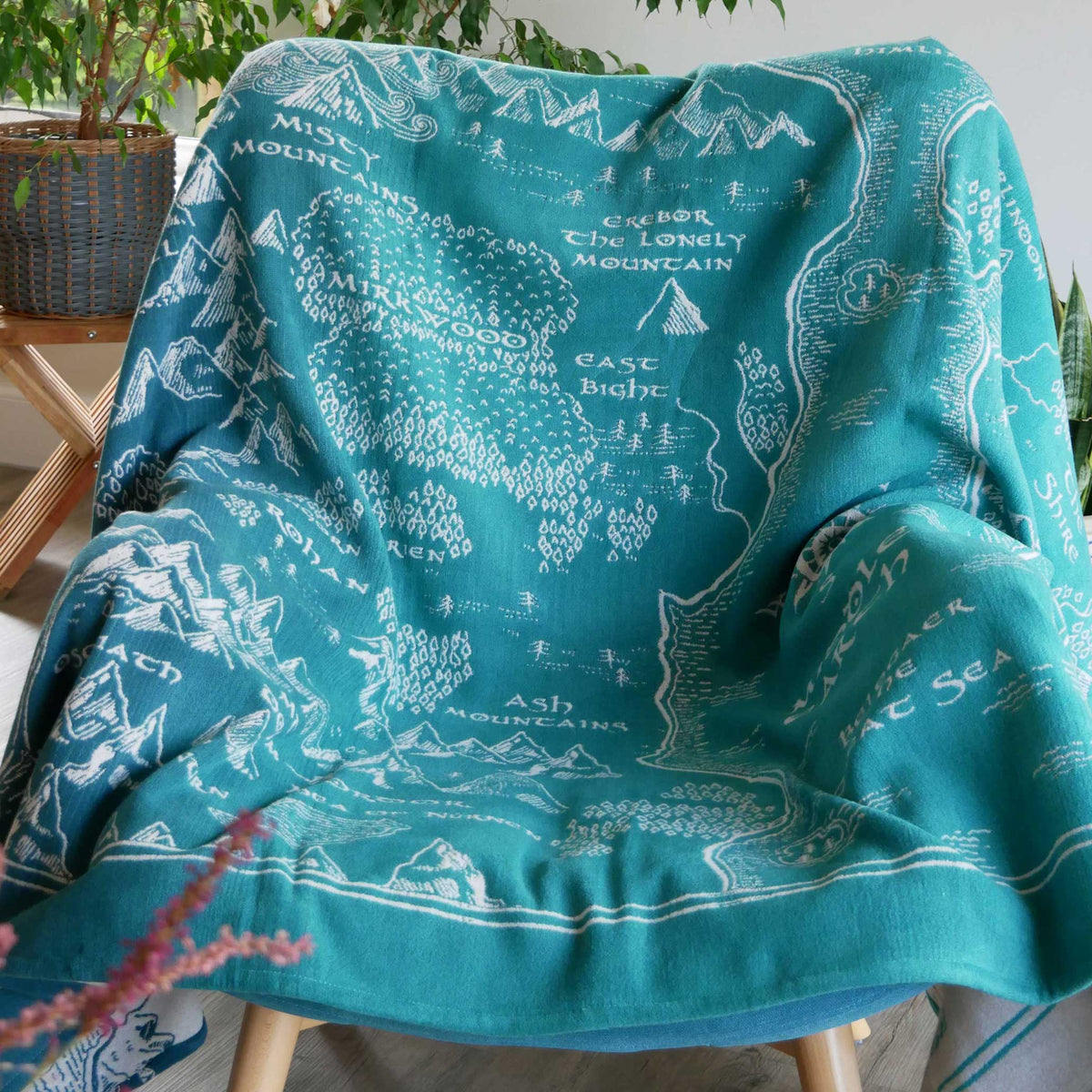 Realm of MIDDLE EARTH™ 'Moonlit' Yoga Blanket/Throw