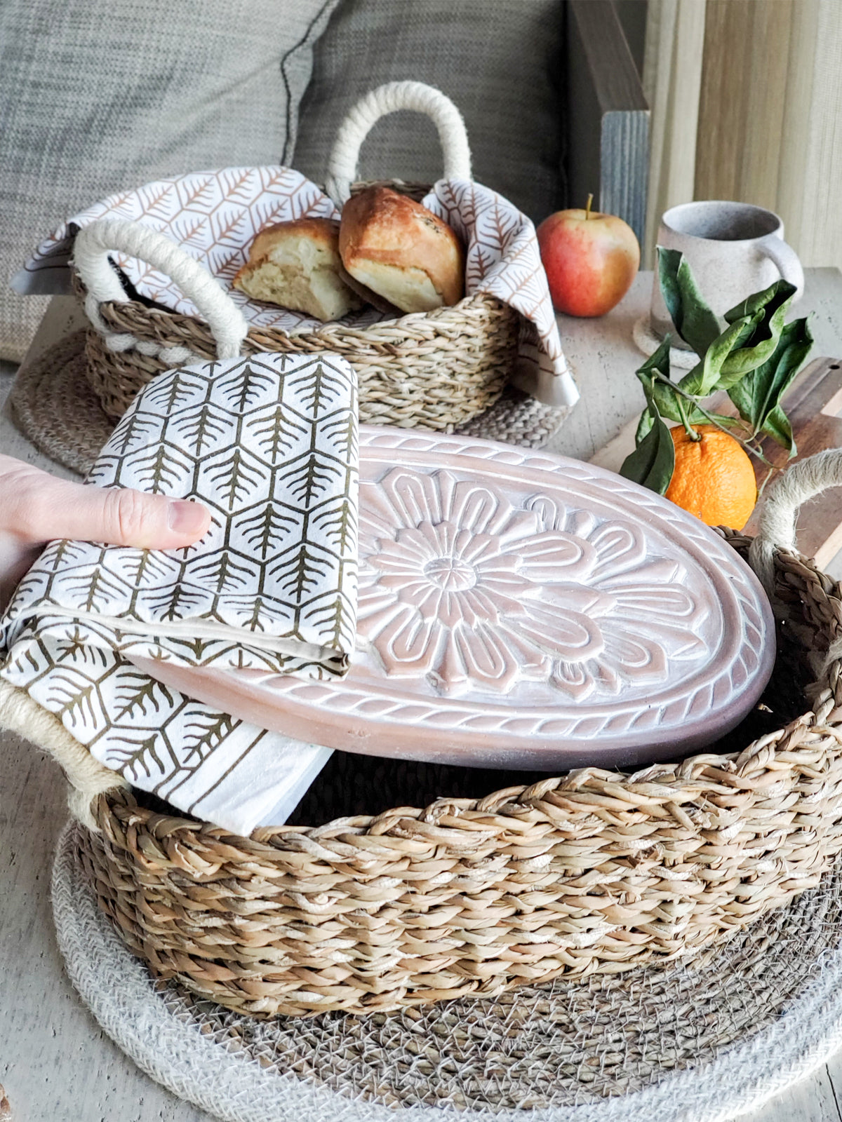 Bread Warmer &amp; Basket Gift Set with Tea Towel - Flower