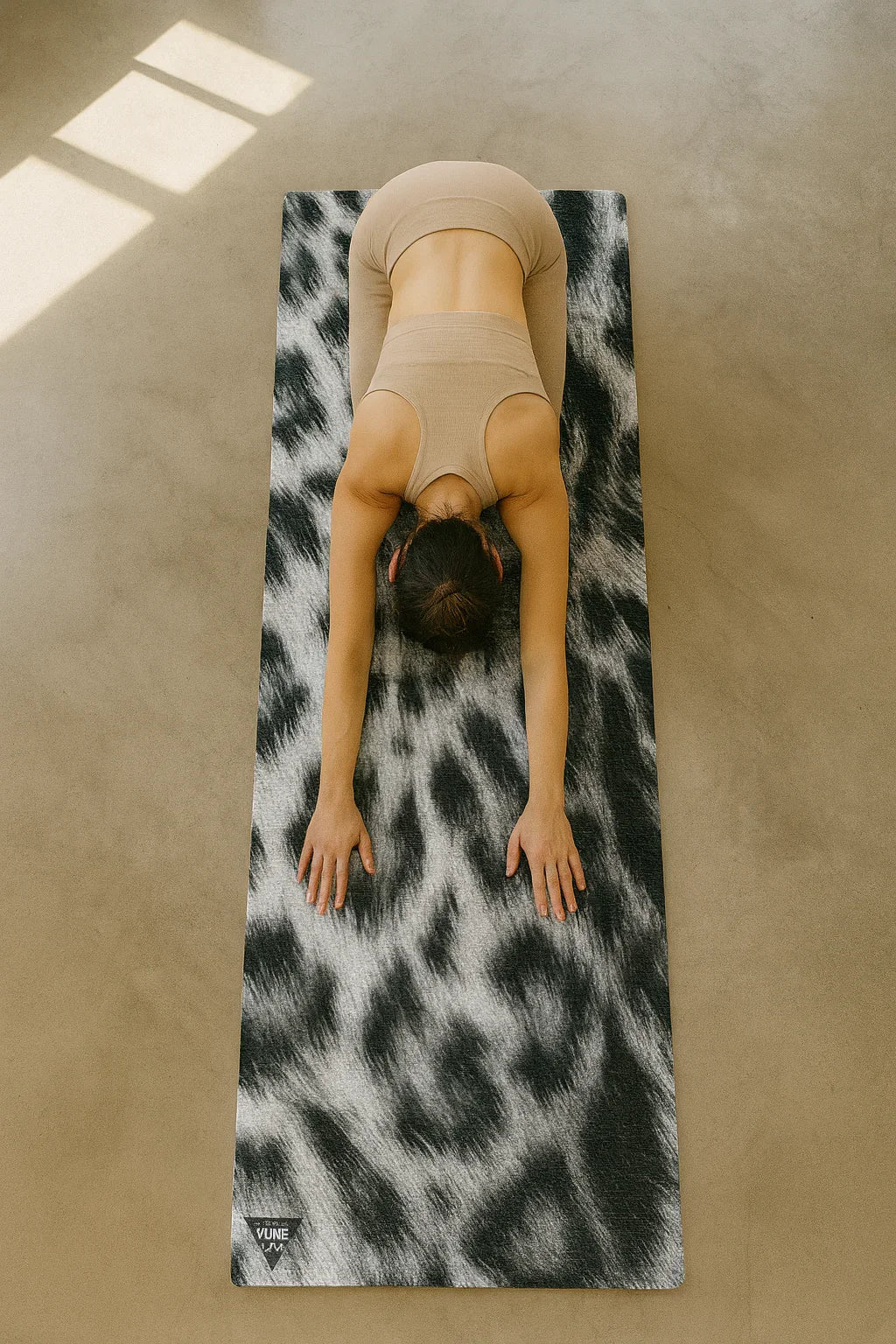 Snow Leopard Print Sustainable Yoga Mat – Ultra Grip + Eco PER | Yune-0