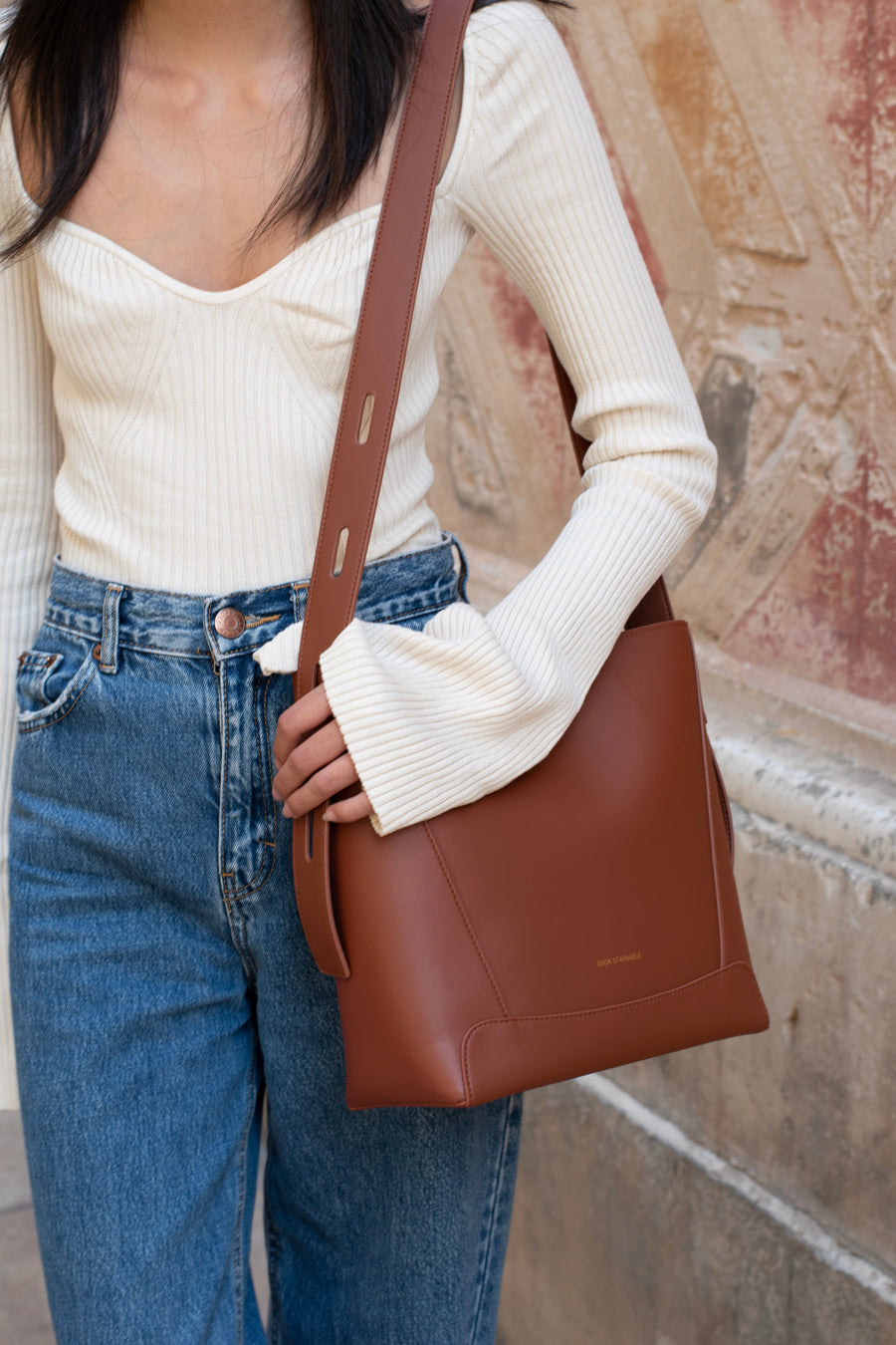 Oli Vegan Apple Leather Bag - Adjustable Crossbody Tote with Cotton Lining - Eco-Friendly & Durable by Sook Stainable at brixbailey.com