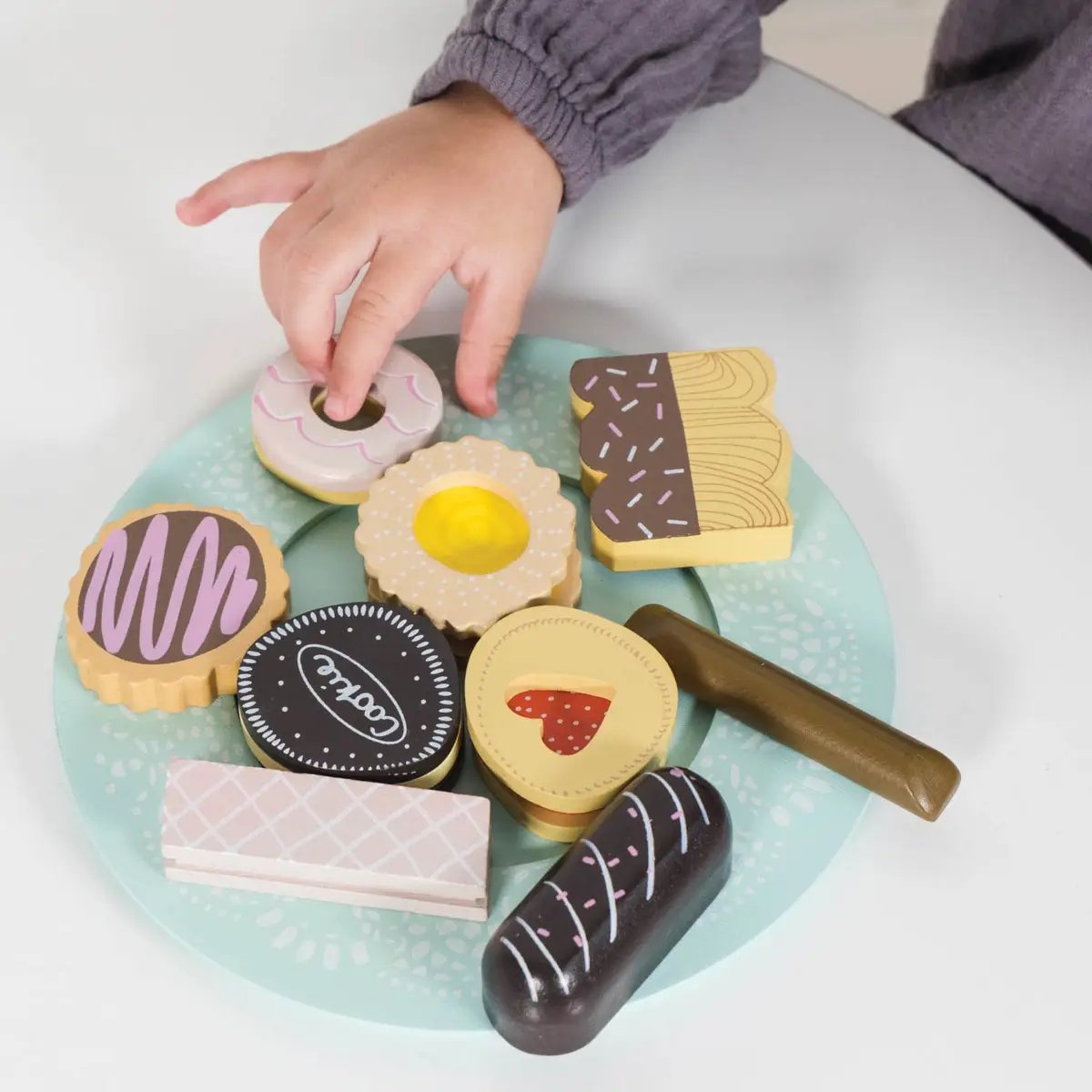 Biscuit &amp; Cookie Set - 10 Pieces
