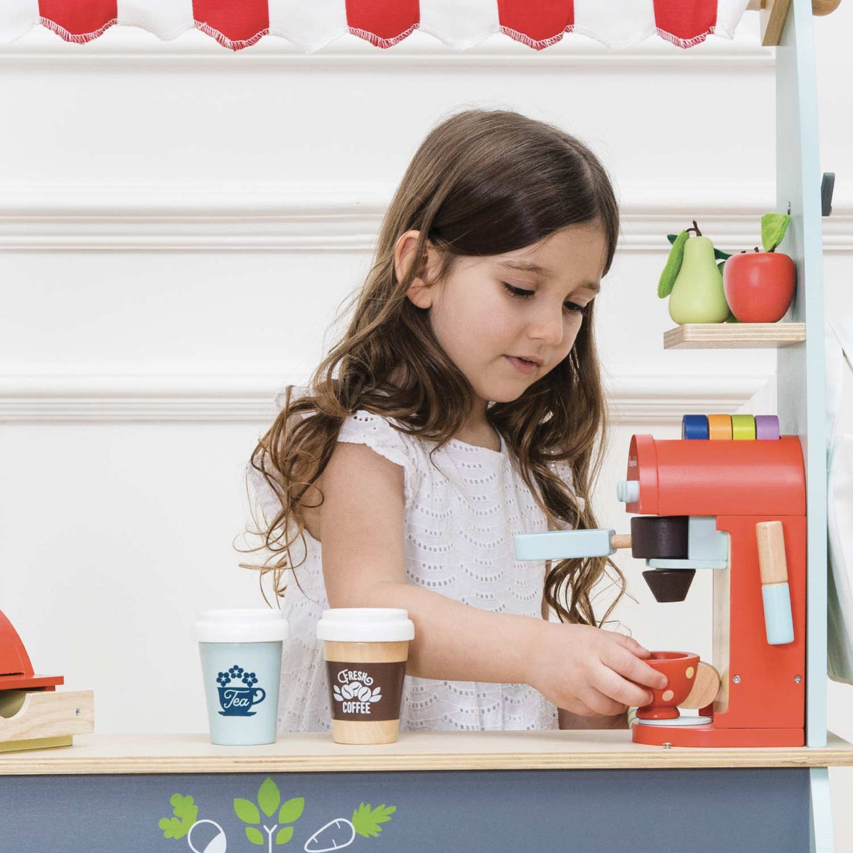 Wooden Toy Coffee Machine &amp; Pods