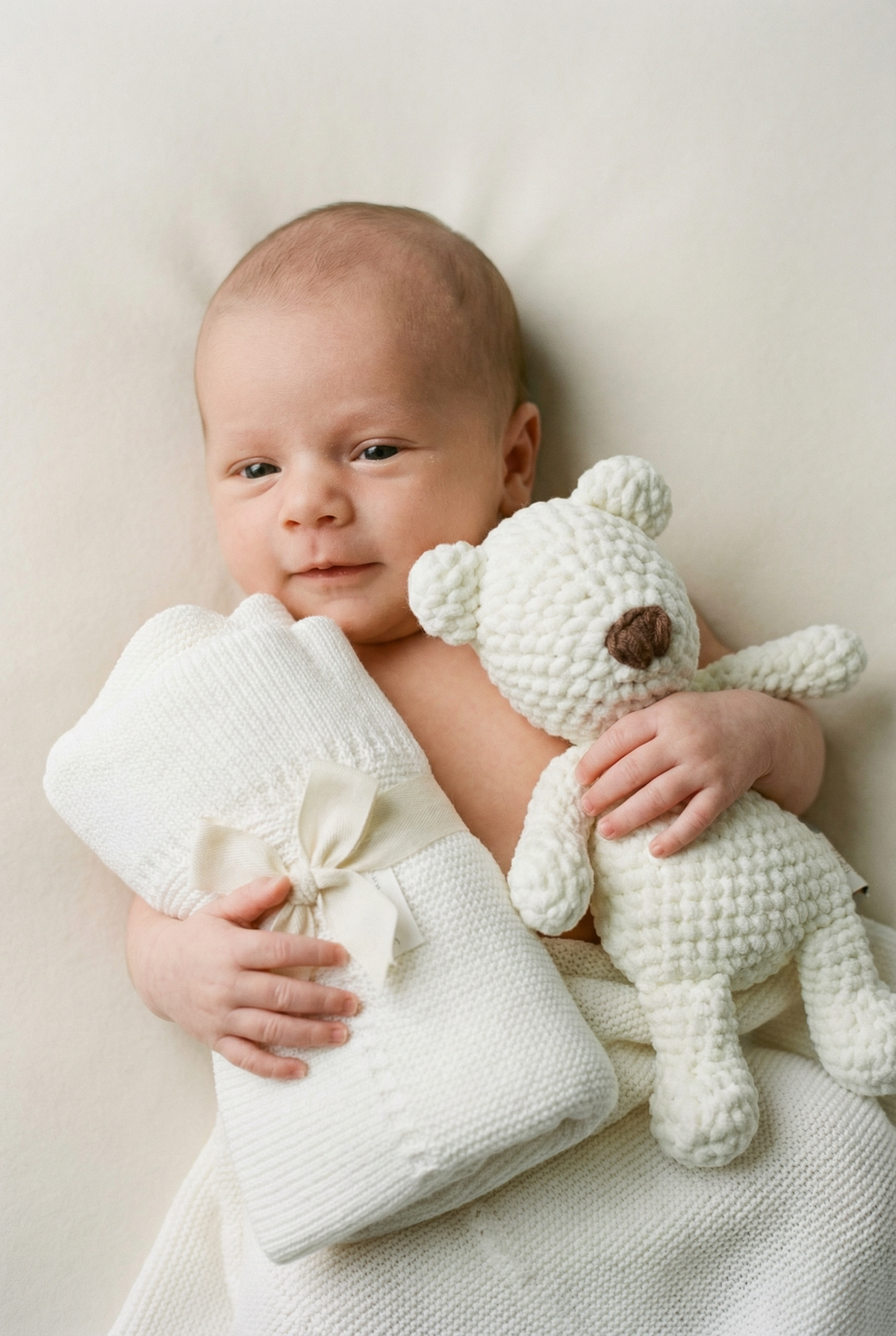 Newborn Knit Gift Box – Cream &amp; White (0–6 Months)