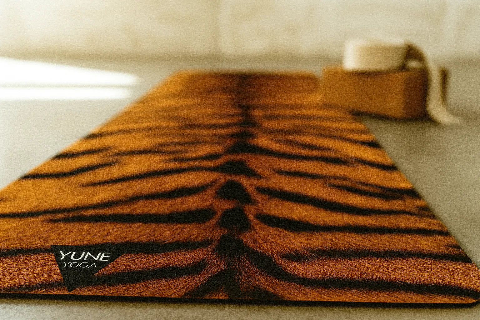 Tiger Stripe Non-Toxic Yoga Mat – Bold Design, Earth-Friendly | Yune-3
