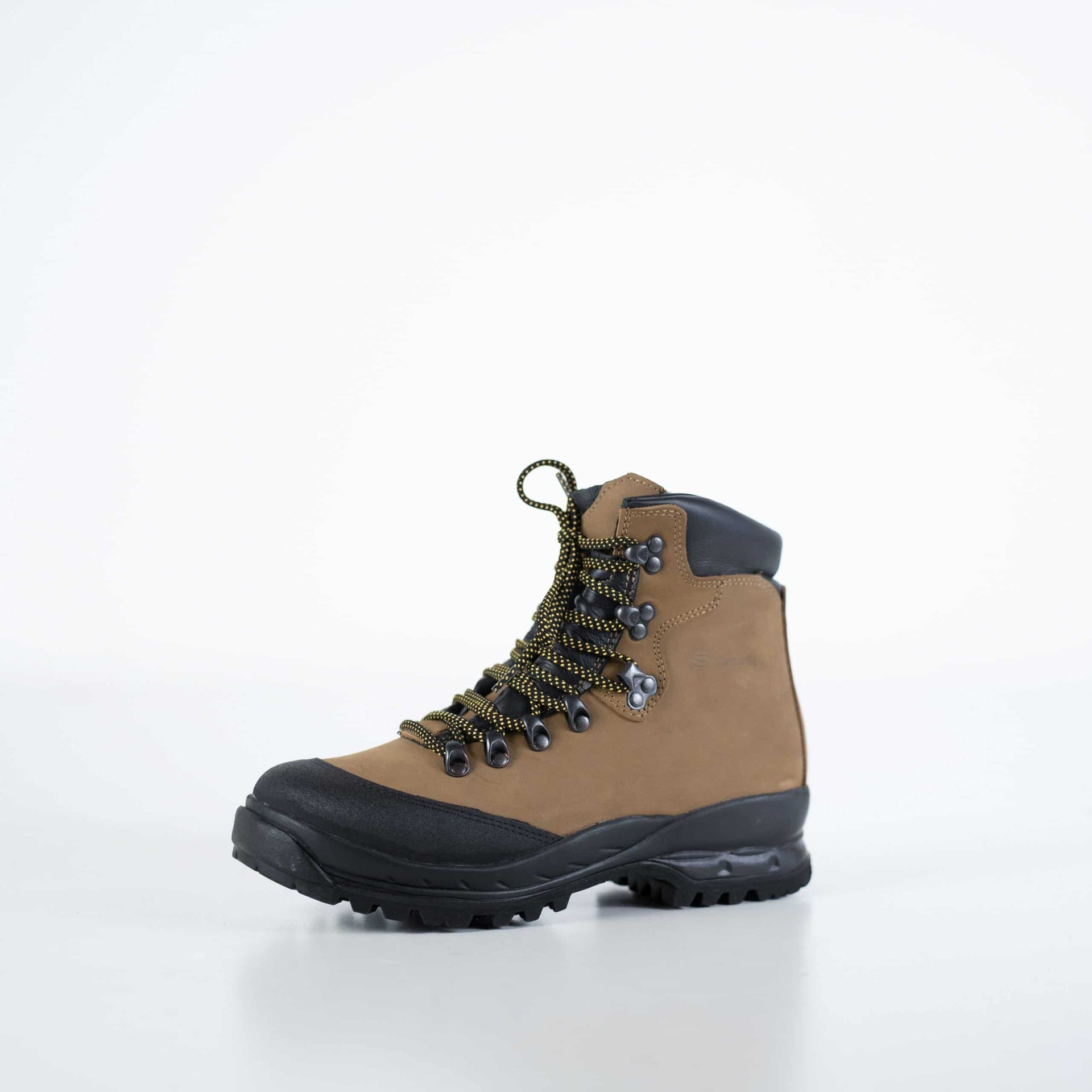 553P Tundra Hiking Boots – Waterproof & Durable for All Terrain by Samelin at www.brixbailey.com
