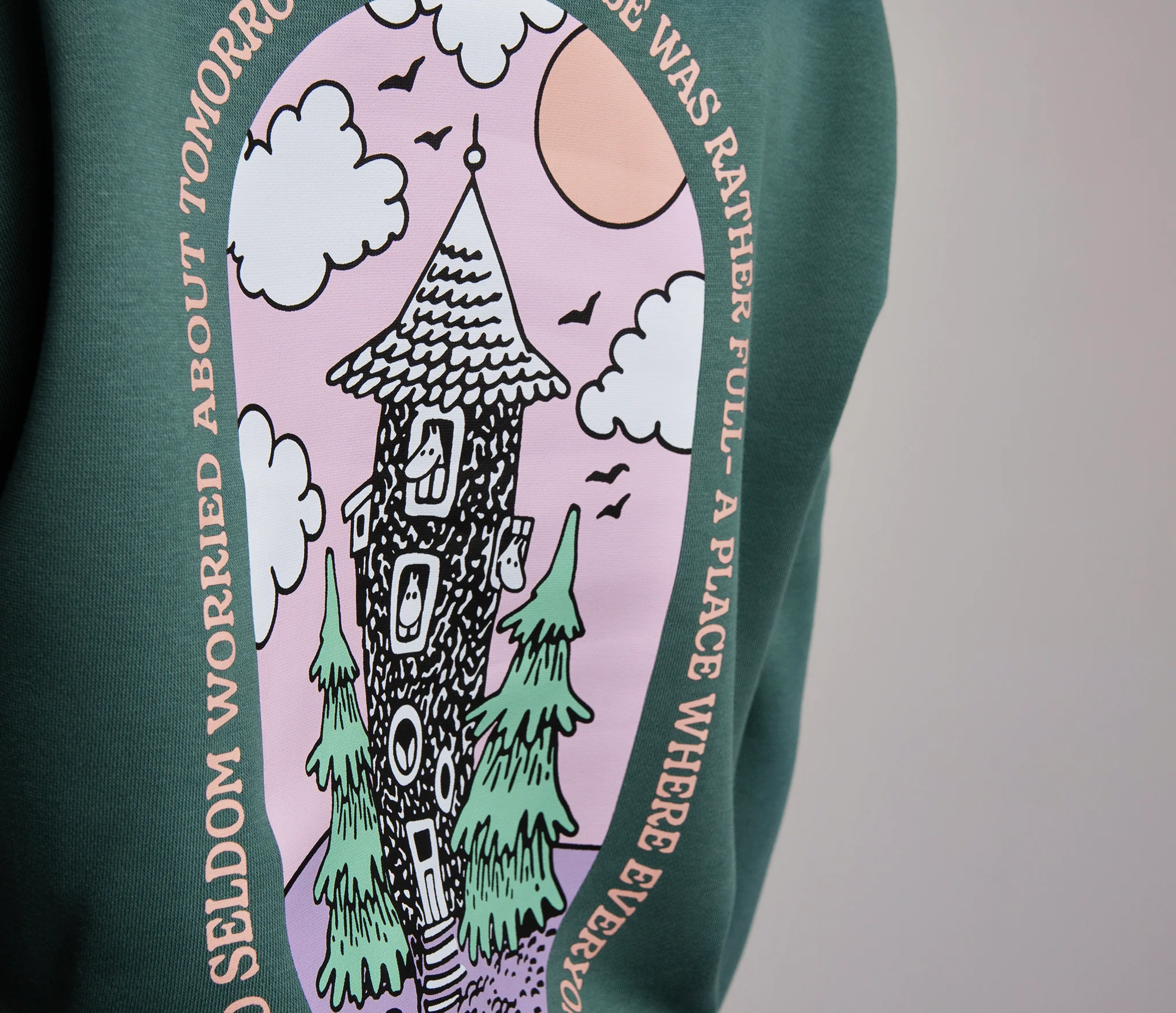 Organic Premium Green Hoodie with Moominhouse Print
