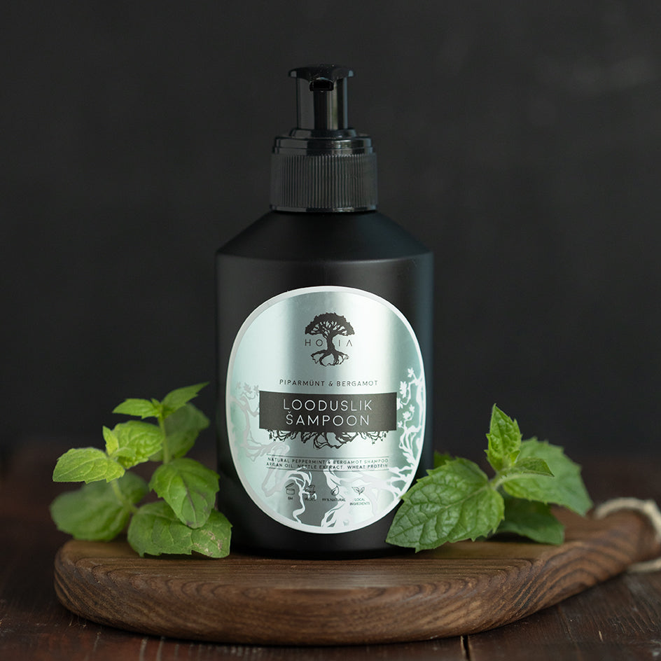 Fresh Peppermint Organic Shampoo – Stimulating & Natural Hair Care by HOIA at www.brixbailey.com