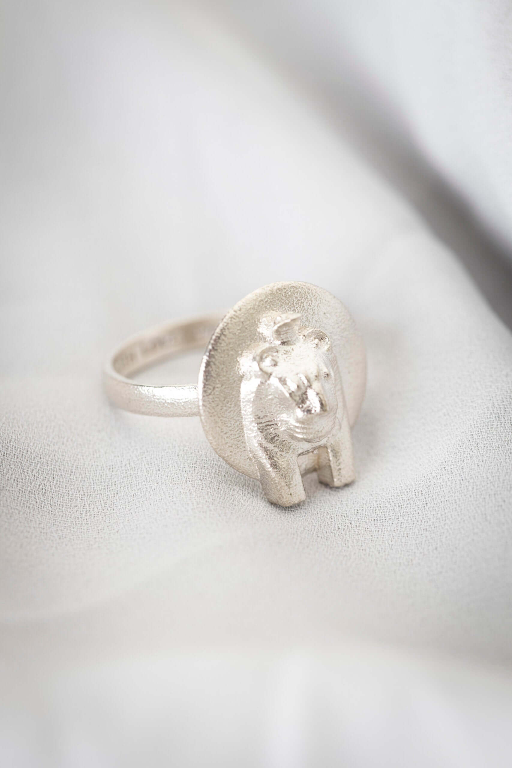 Sekhmet Fire Necklace Ring in Silver