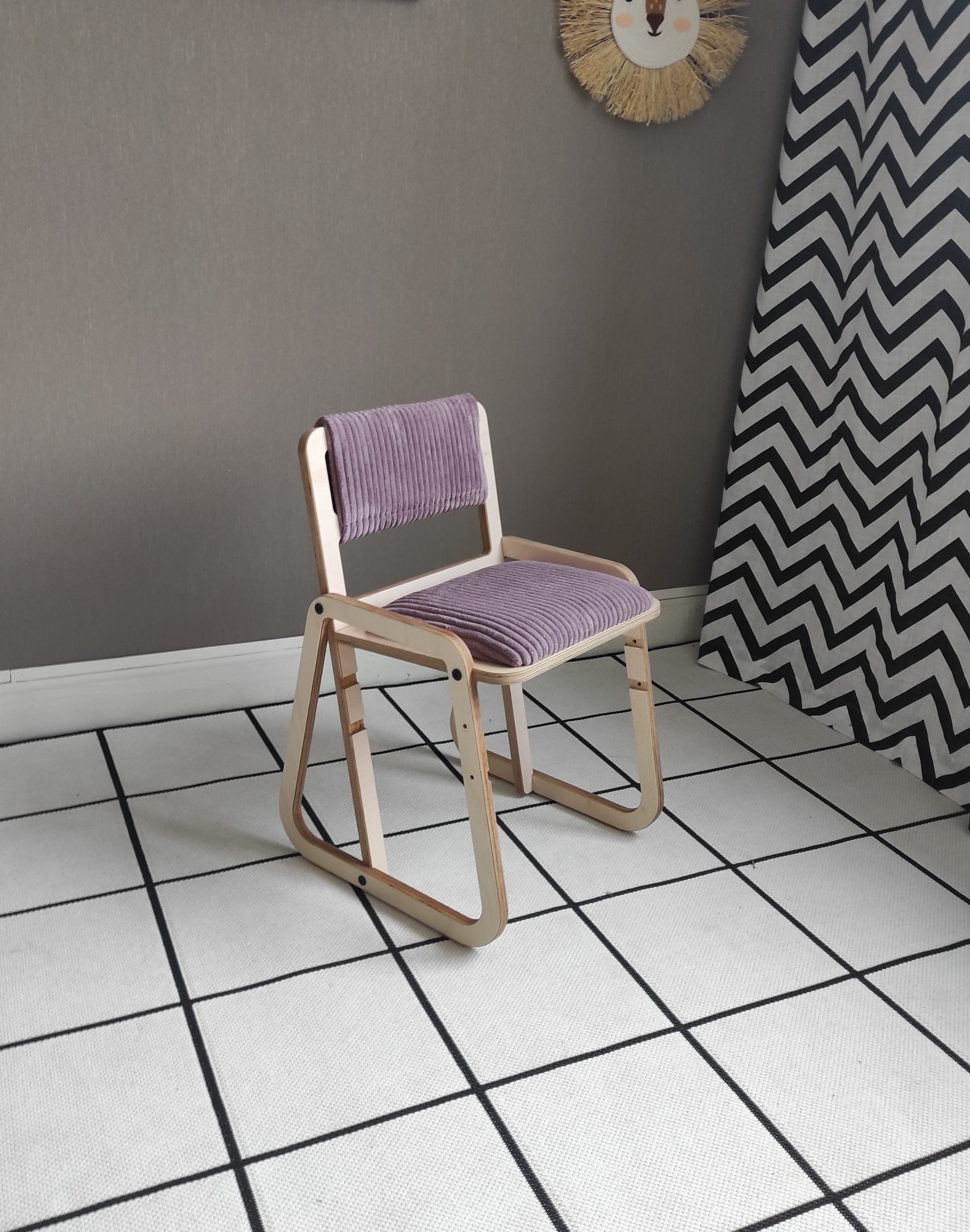 Ergonomic Adjustable Pink Chair for Children