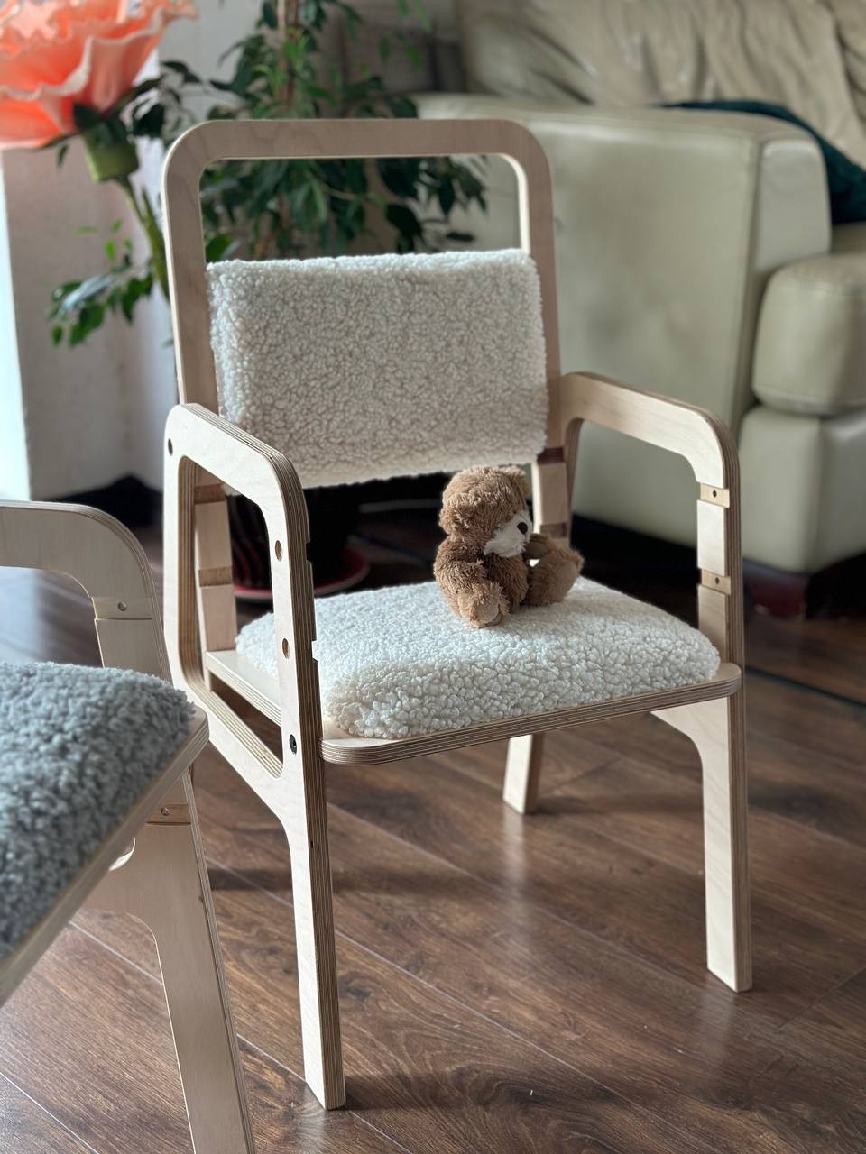 Adjustable Children Chair in Vanilla Lamb Finish
