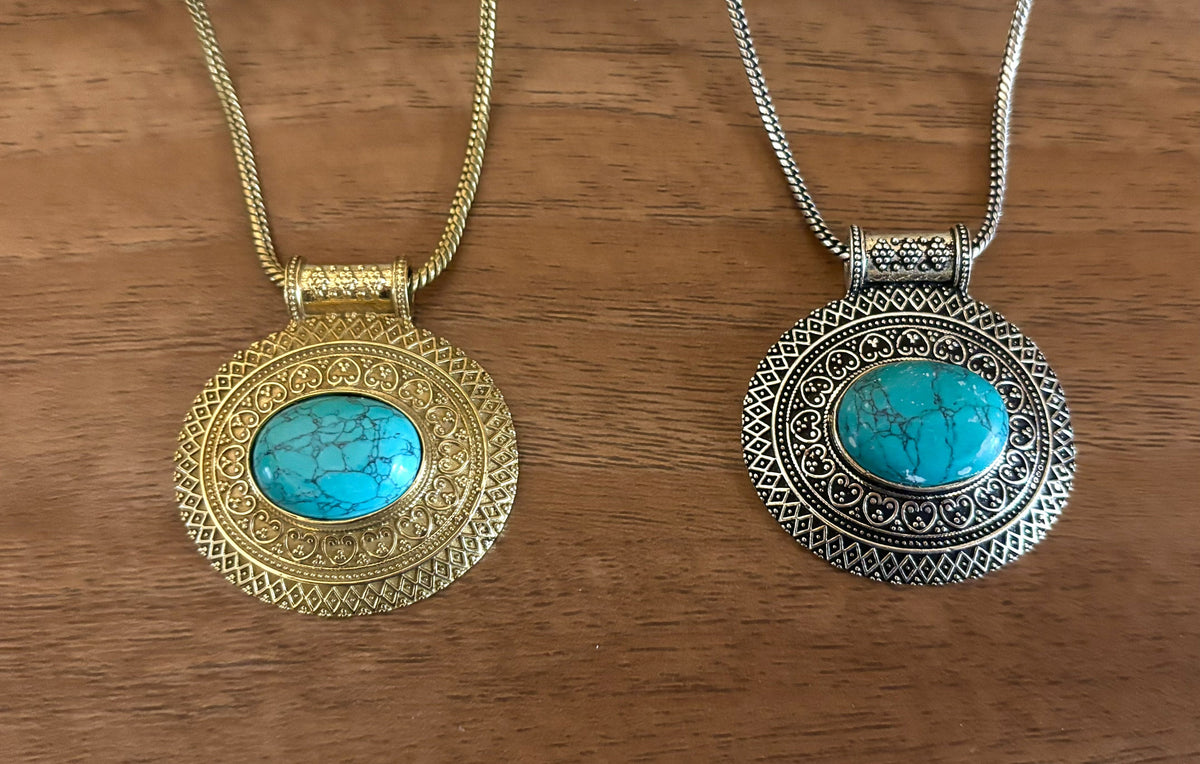 Vintage Boho Natural Stone Statement Necklace – Antique Gold & Silver Tone Medallion Necklace