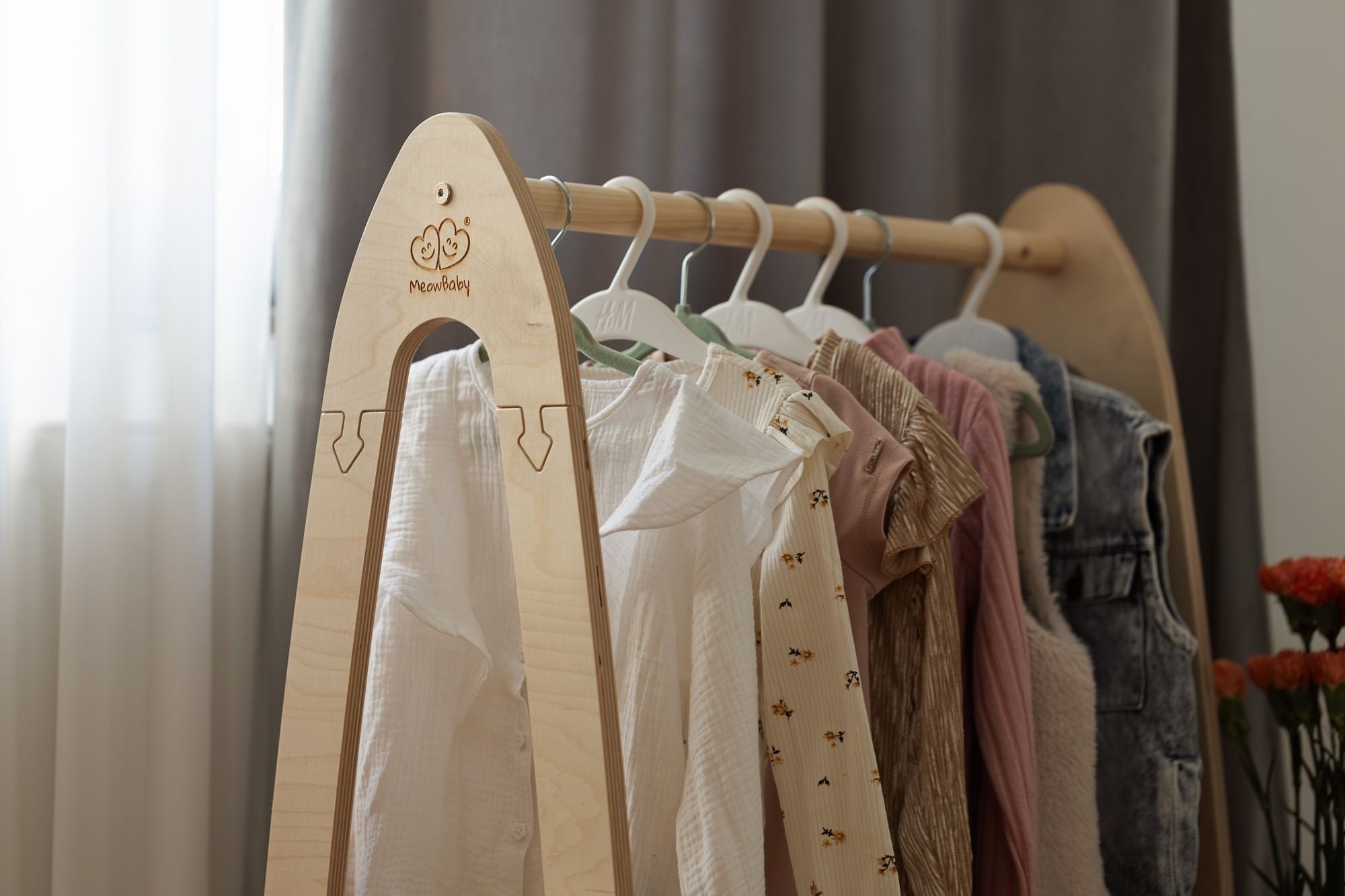 Small Natural Wood Arched Clothing Rack for Children