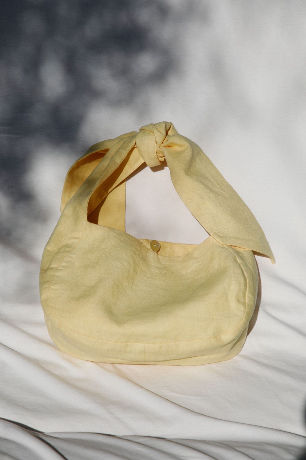 The Ella Linen Shoulder Bag in yellow