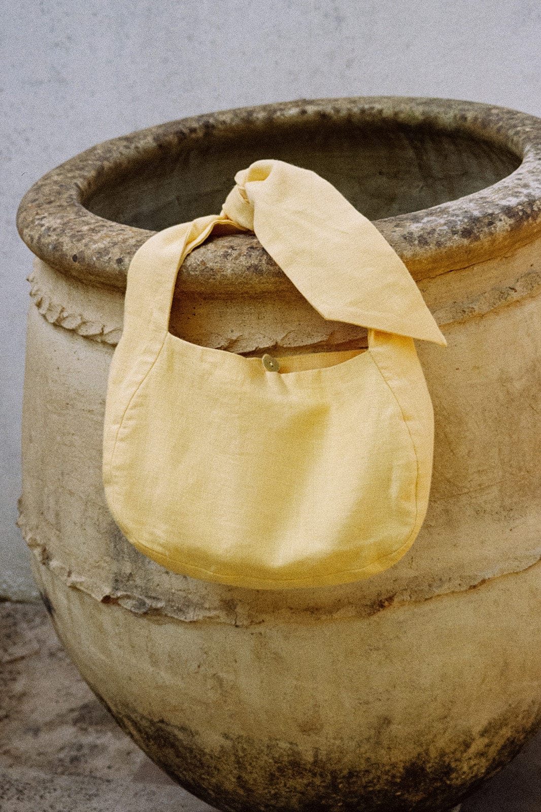 The Ella Linen Shoulder Bag in yellow