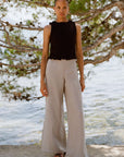 The Lena Wide-Leg Trousers With Slit in oatmeal