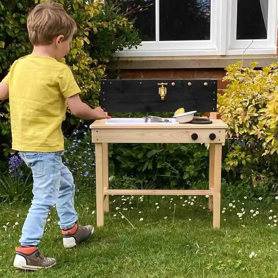 Single Mud Kitchen