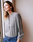 Nora blouse salt and pepper