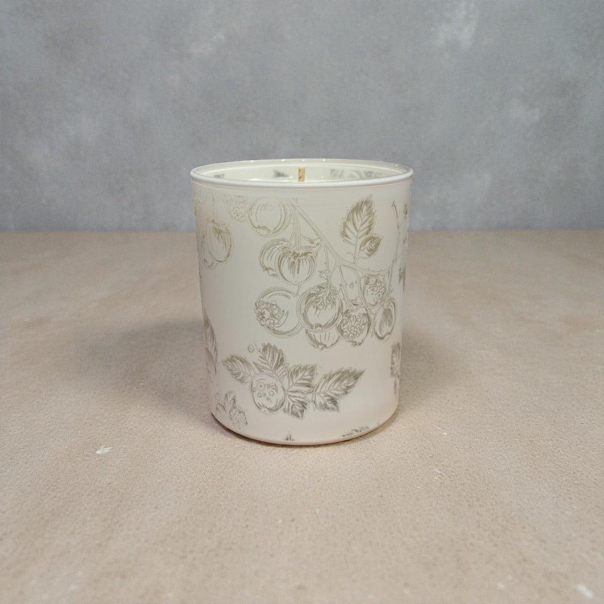 Blackcurrant &amp; Truffle – Luxury Soy Candle (30cl)