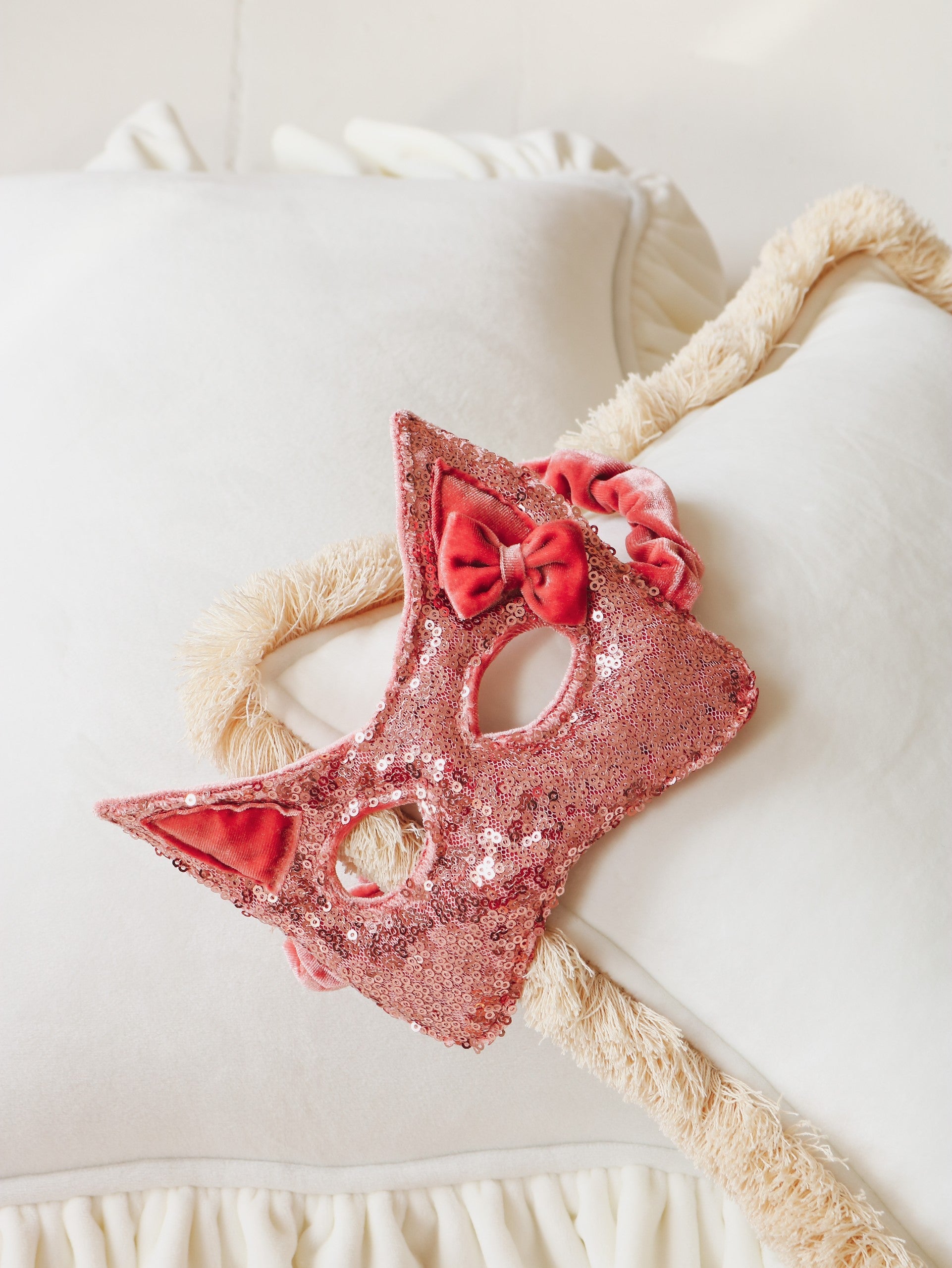 Sparkling Pink Cat Mask for Dress Up Adventures