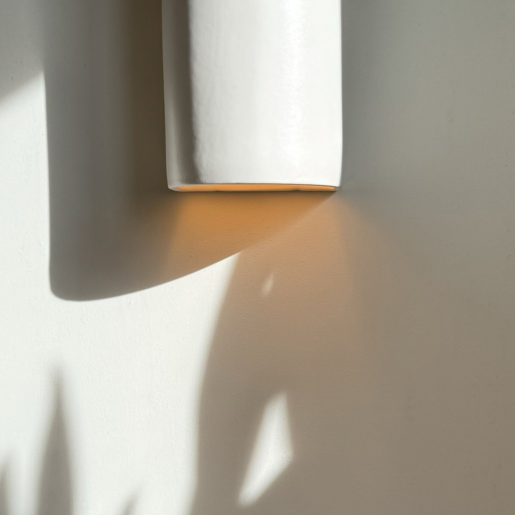 Curve Ceramic Wall Light Off White