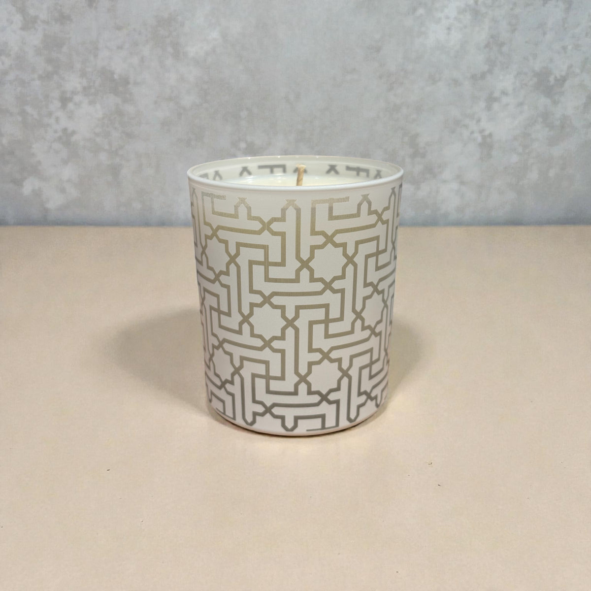 Citrus &amp; Oud – Luxury Soy Candle (30cl)