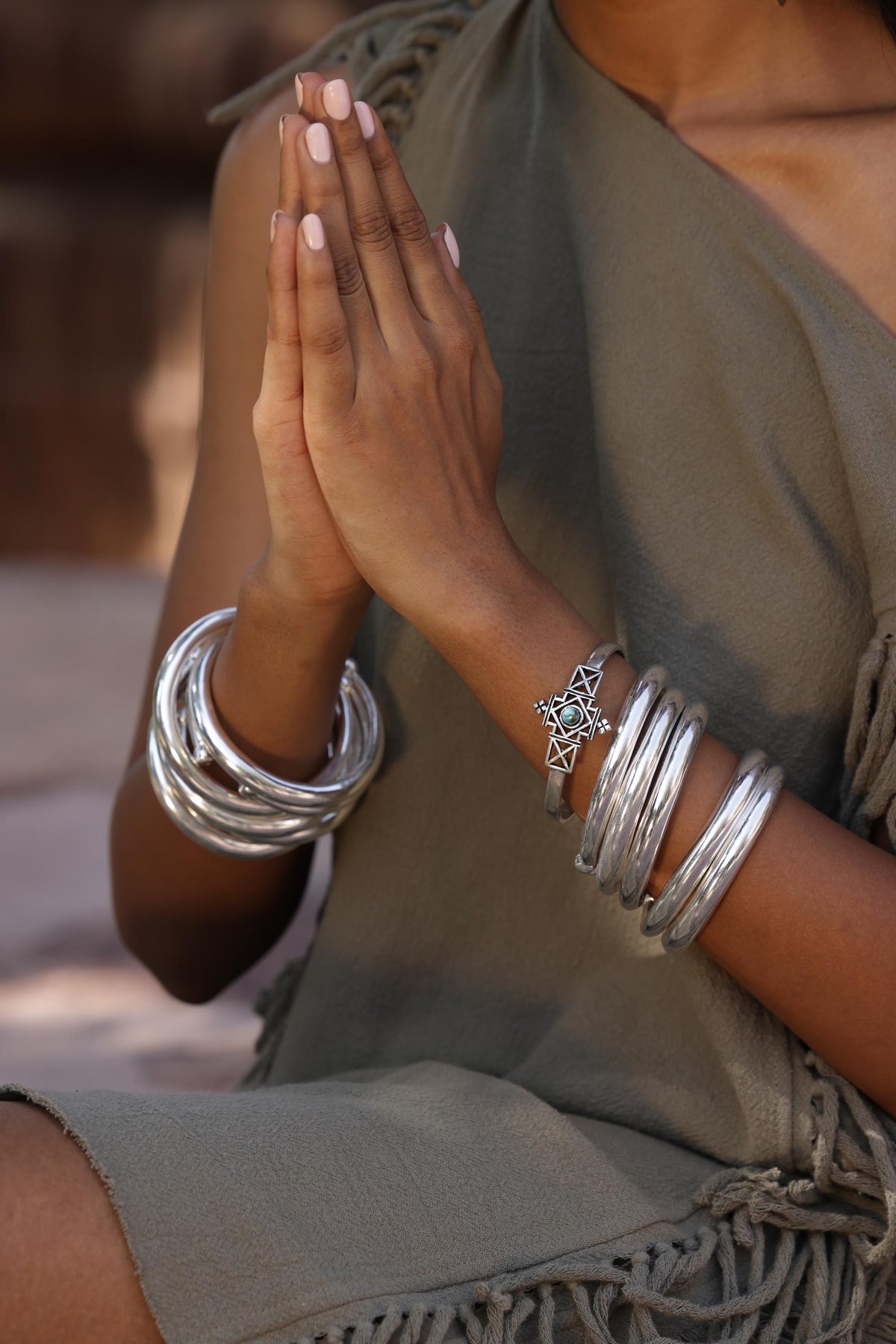Bold Boho Brass Bangle – Classic Wide Bangle in Smooth Golden Brass