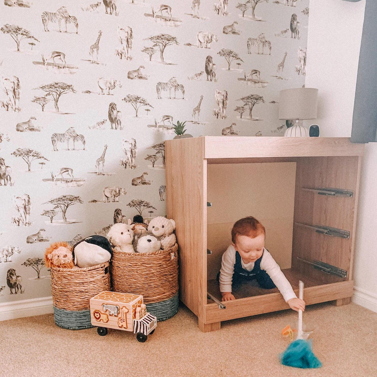 Safari Animals Watercolour Wallpaper - Children's Bedroom &amp; Nursery