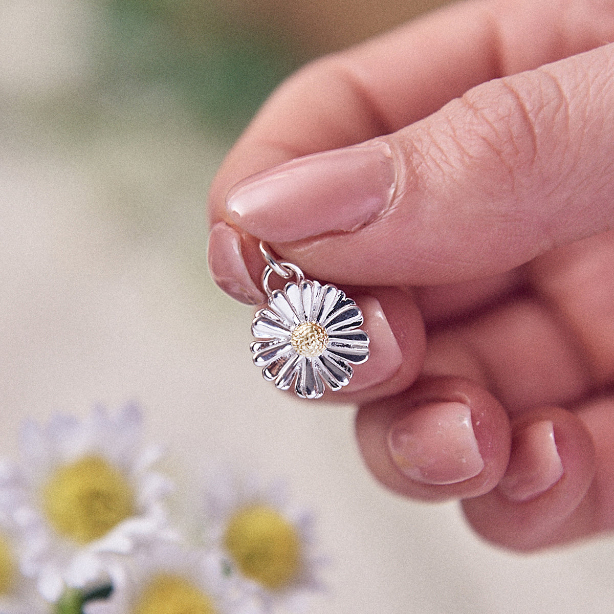 Daisy Flower Silver &amp; Solid Gold Charm