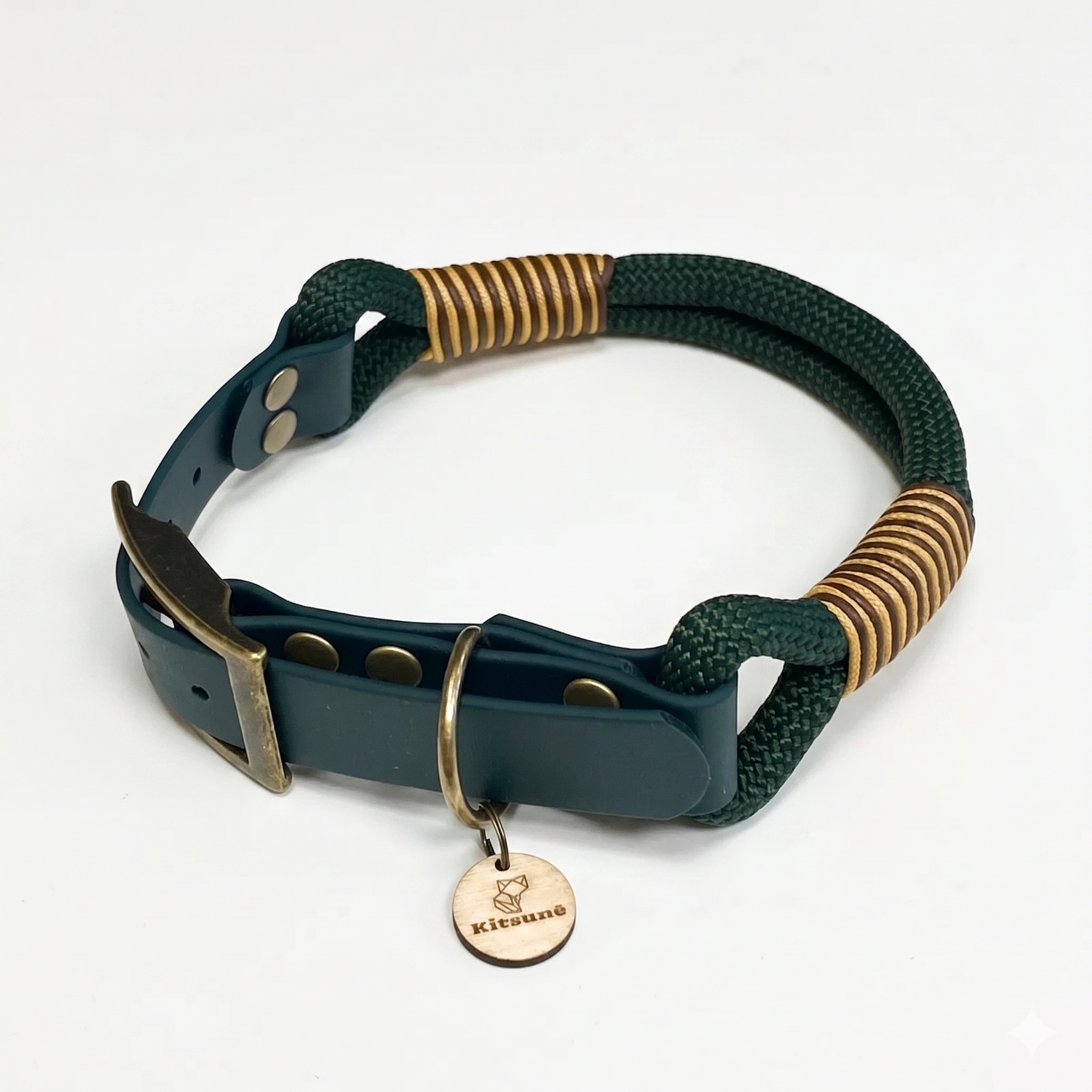 Kitsuné Dark Green Paracord &amp; Biothane Dog Collar