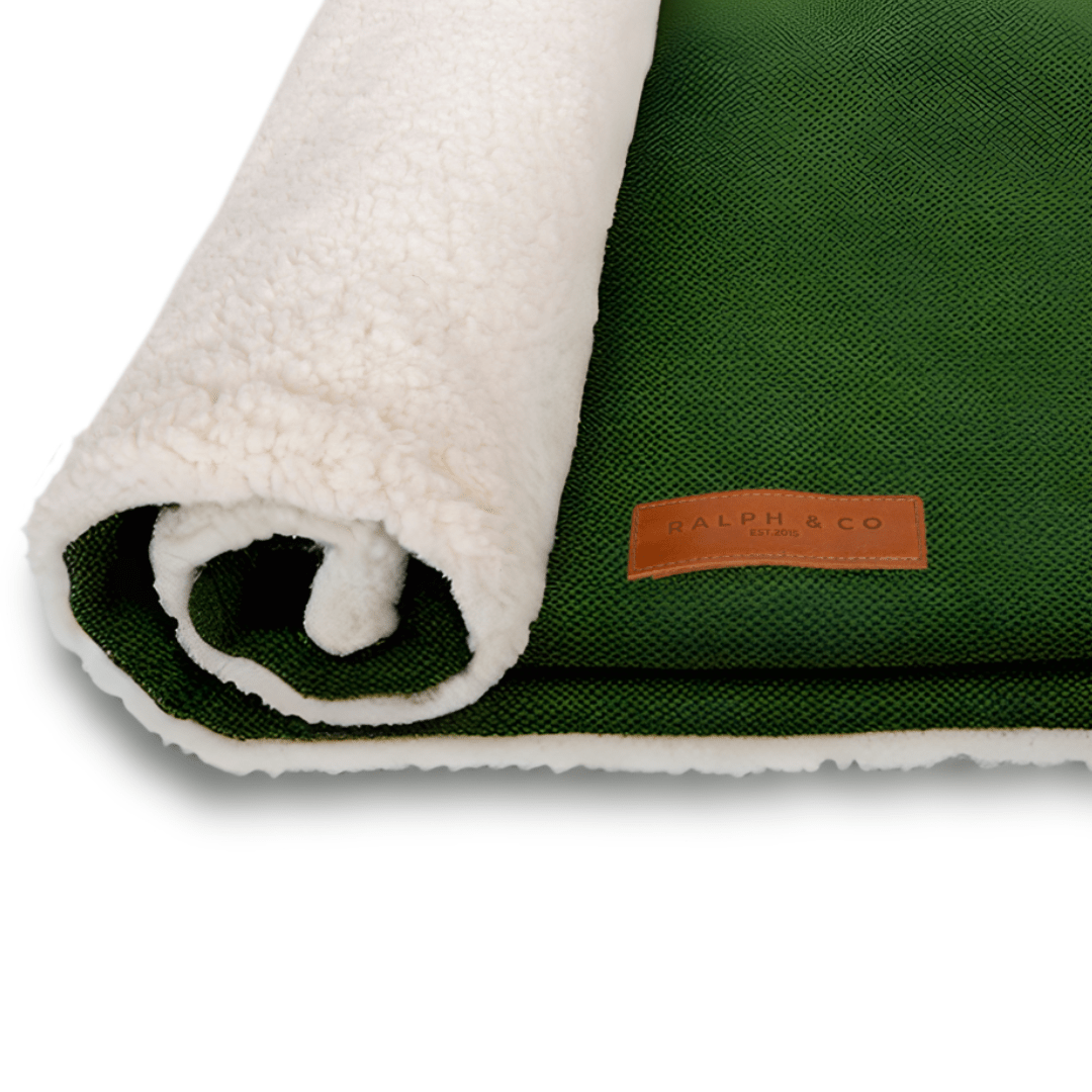 THE RICHMOND | LUXURY GREEN STONEWASHED &amp; SHERPA REVERSIBLE DOG BLANKET