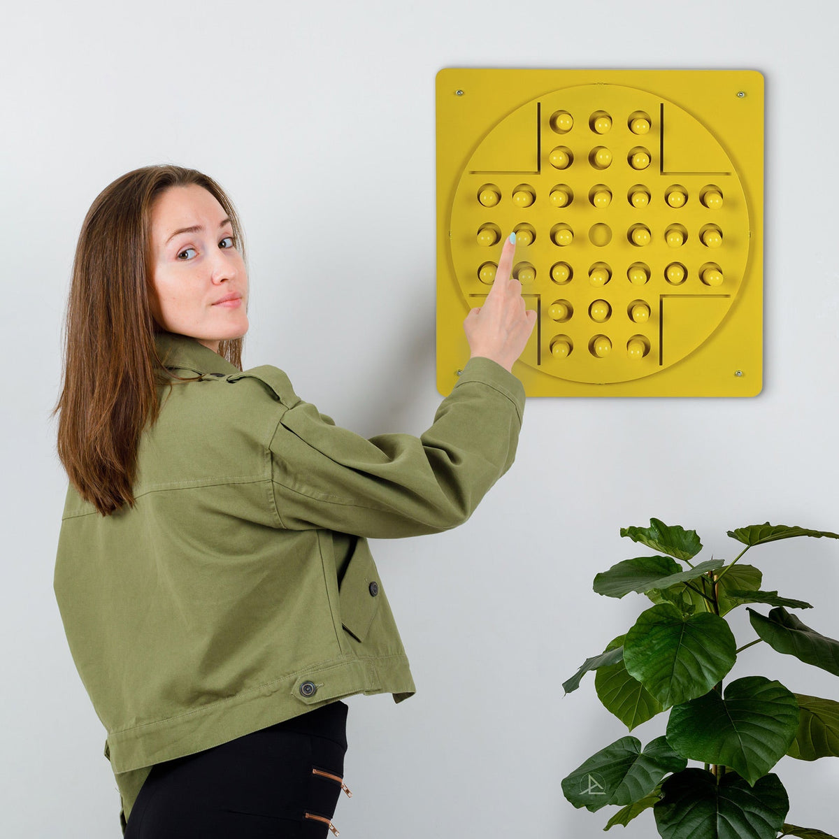 Peg Solitaire Yellow