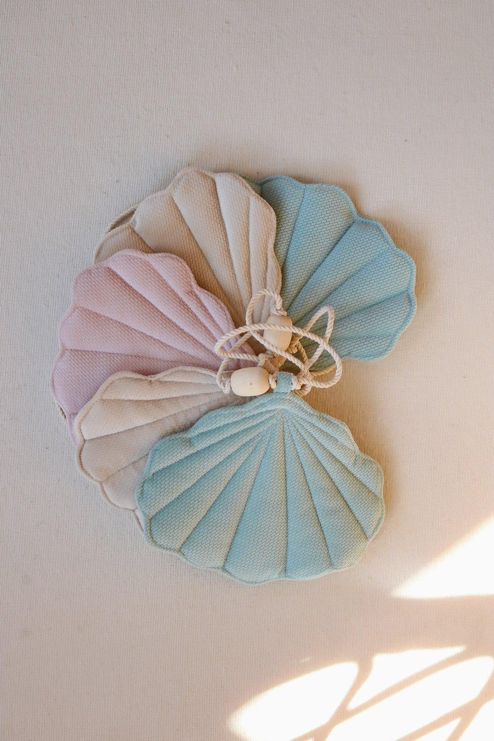 Shell Garland for Seaside Style