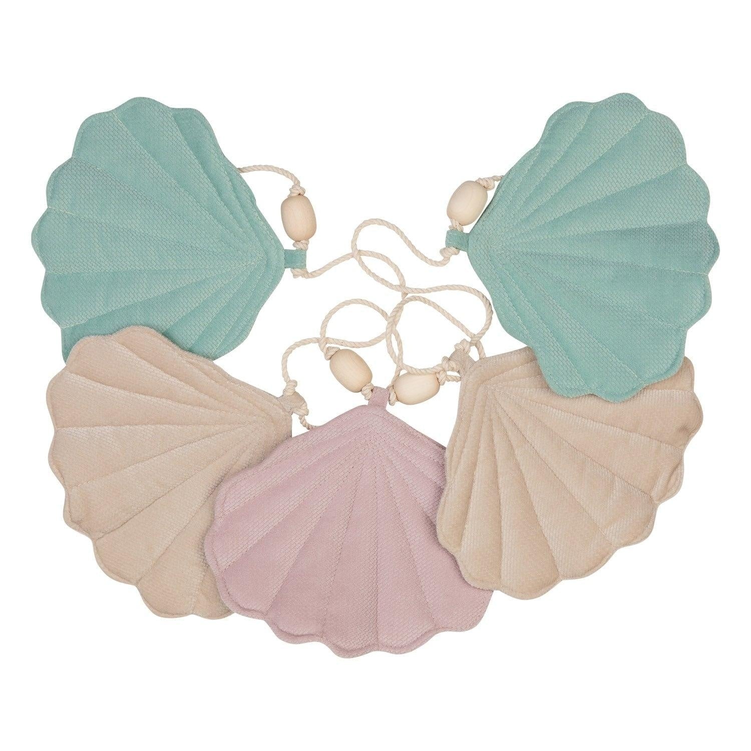 Shell Garland for Seaside Style